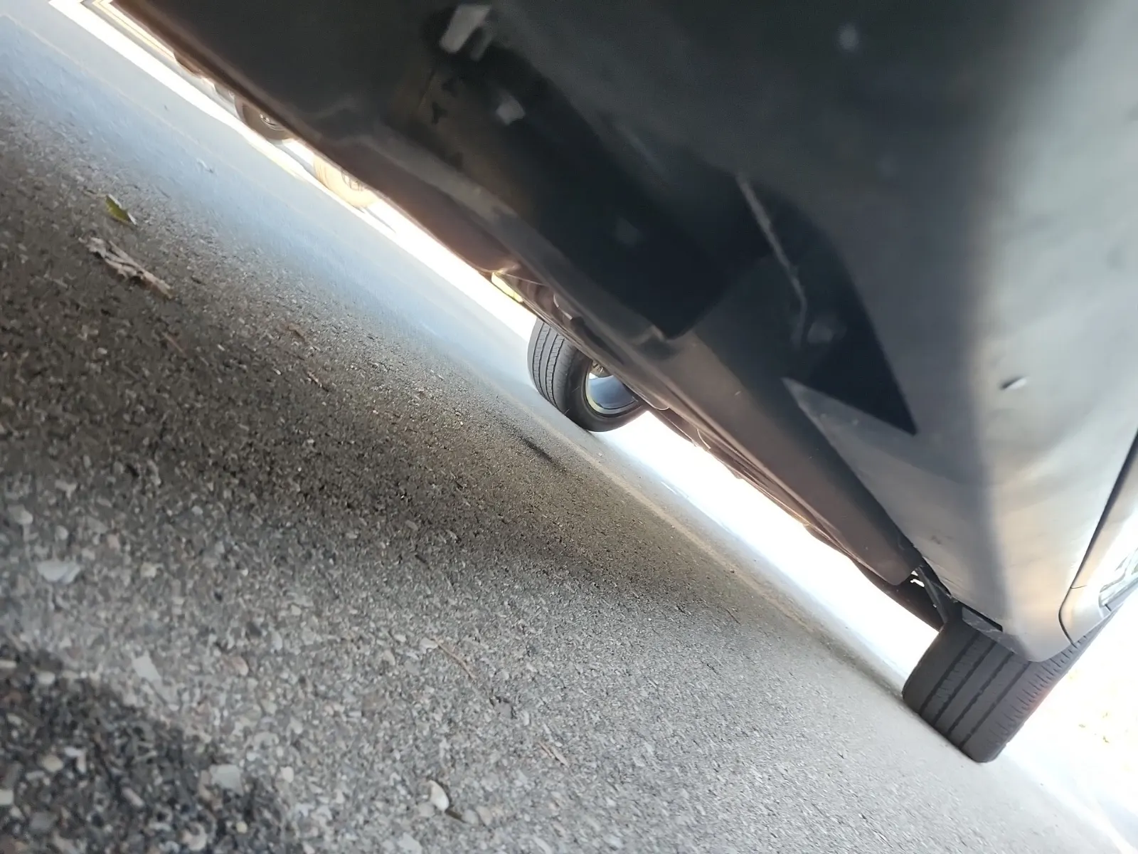 Undercarriage - Driver Photo