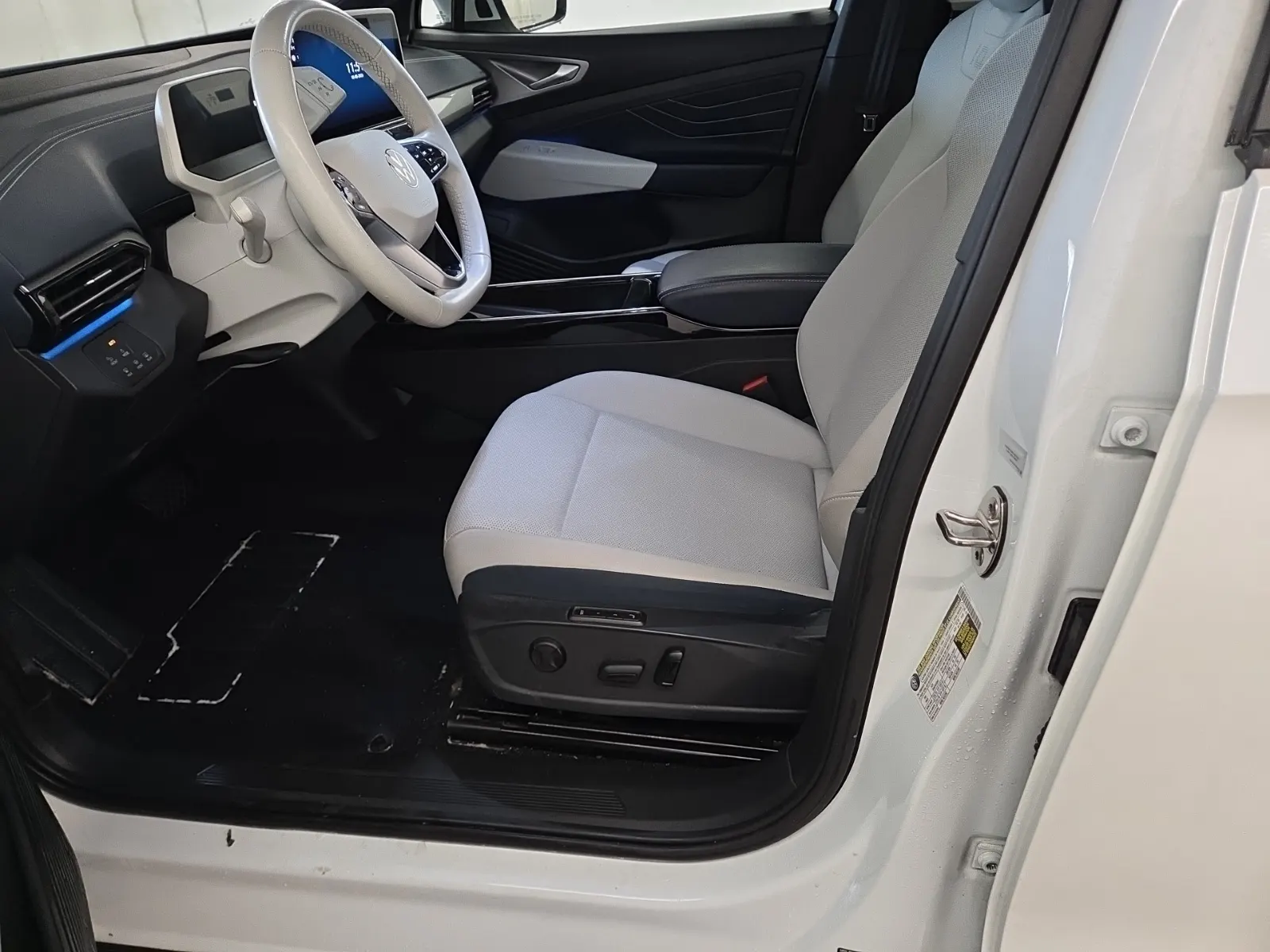 Front Interior Photo
