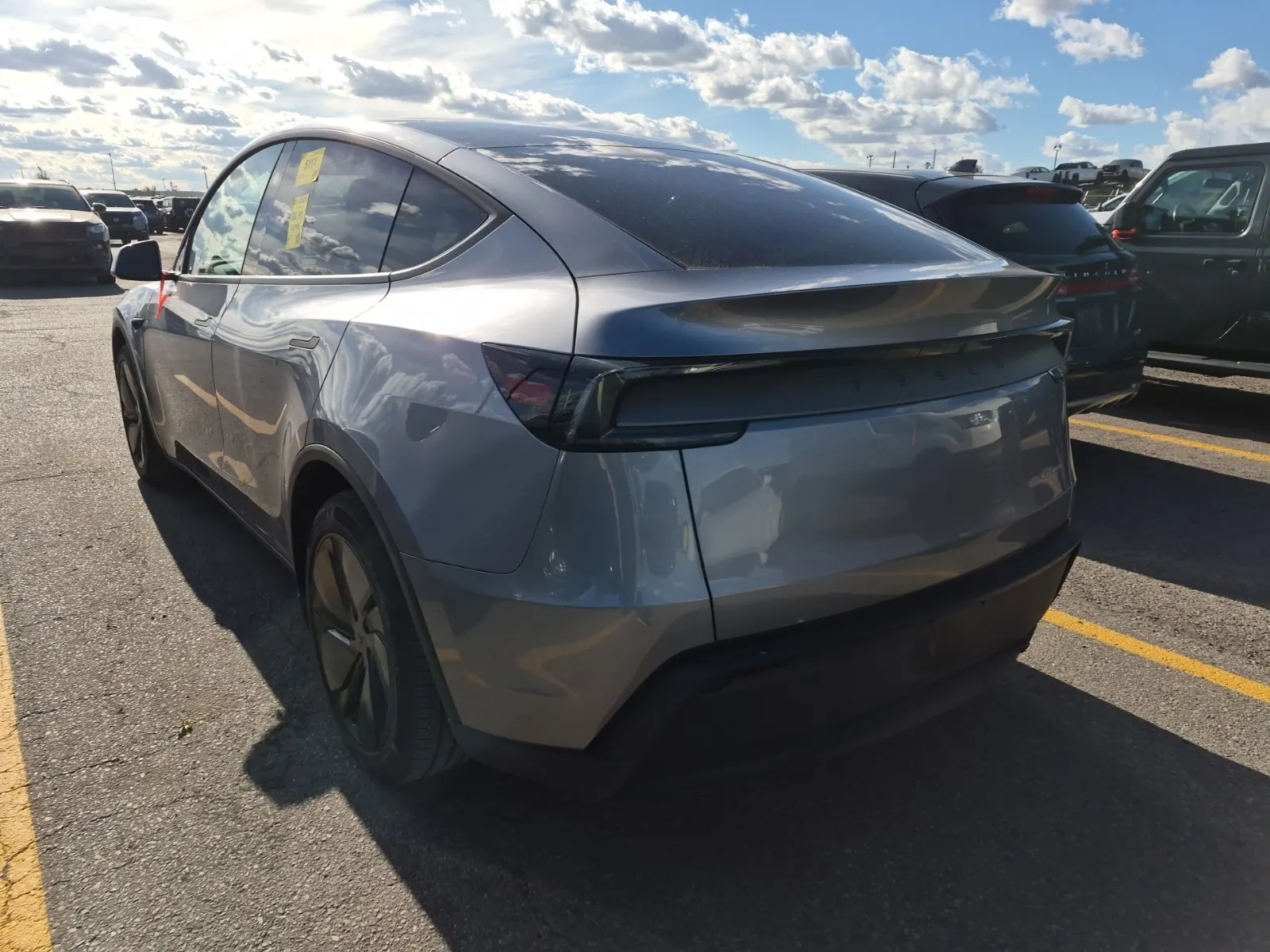 Driver Rear 3/4 Photo