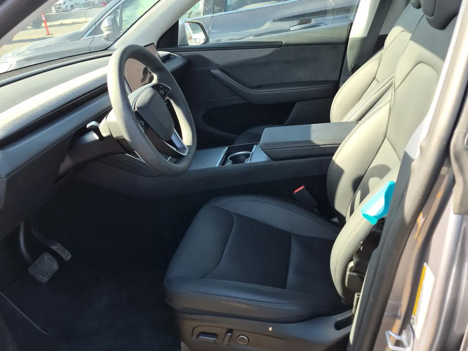 Front Interior Photo
