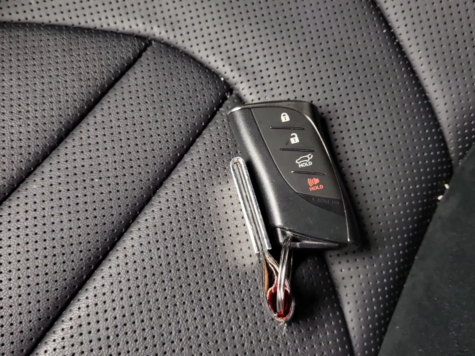Keys/Fobs/Manual Photo