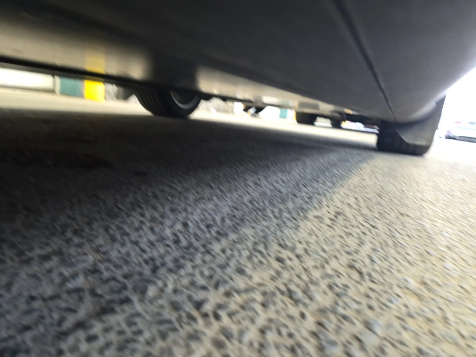 Undercarriage - Passenger Photo