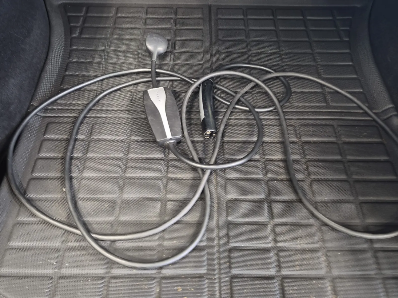 Charging Cable Photo