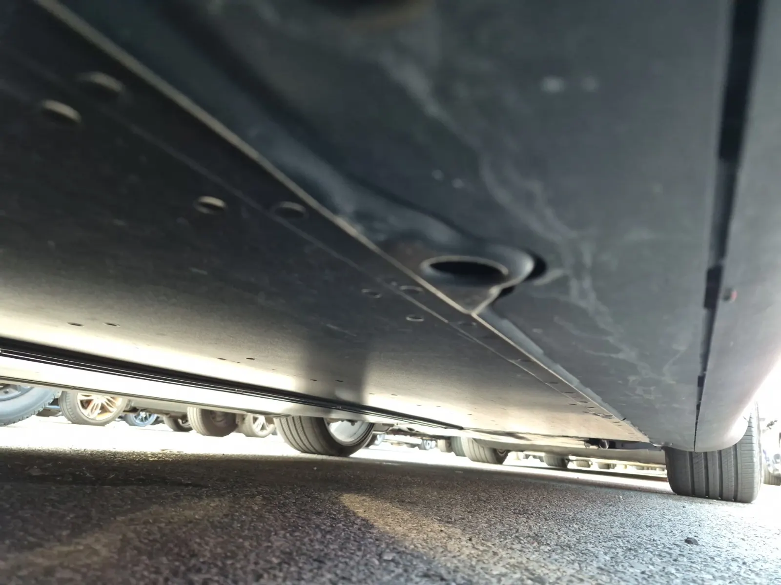 Undercarriage - Passenger Photo