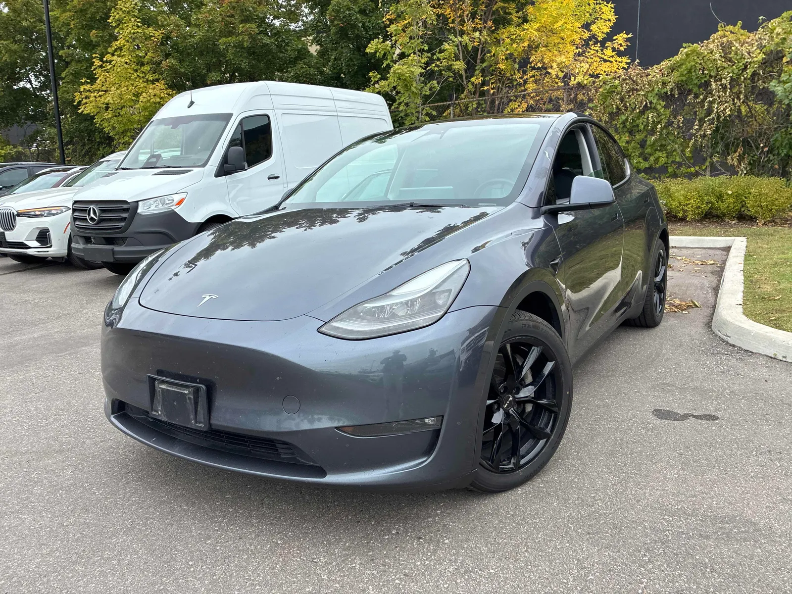 3/4 Front (Main image)