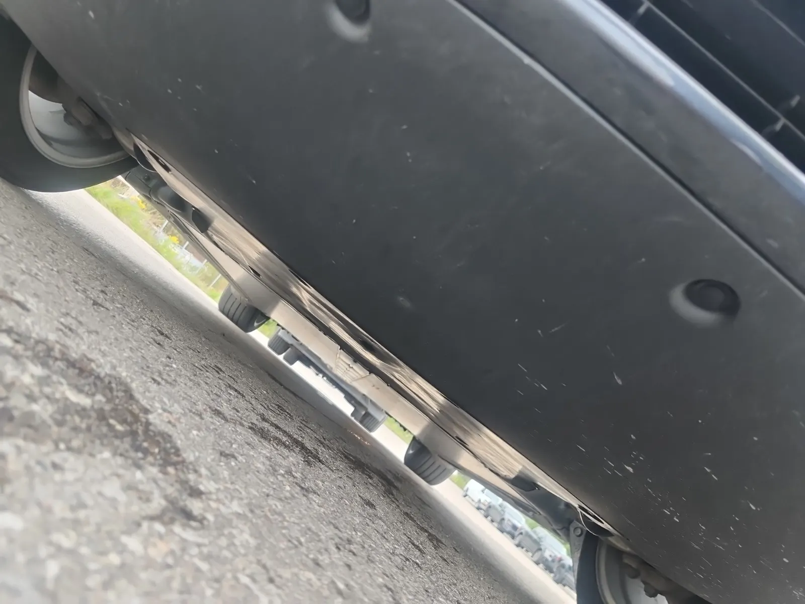 Undercarriage - Front Photo