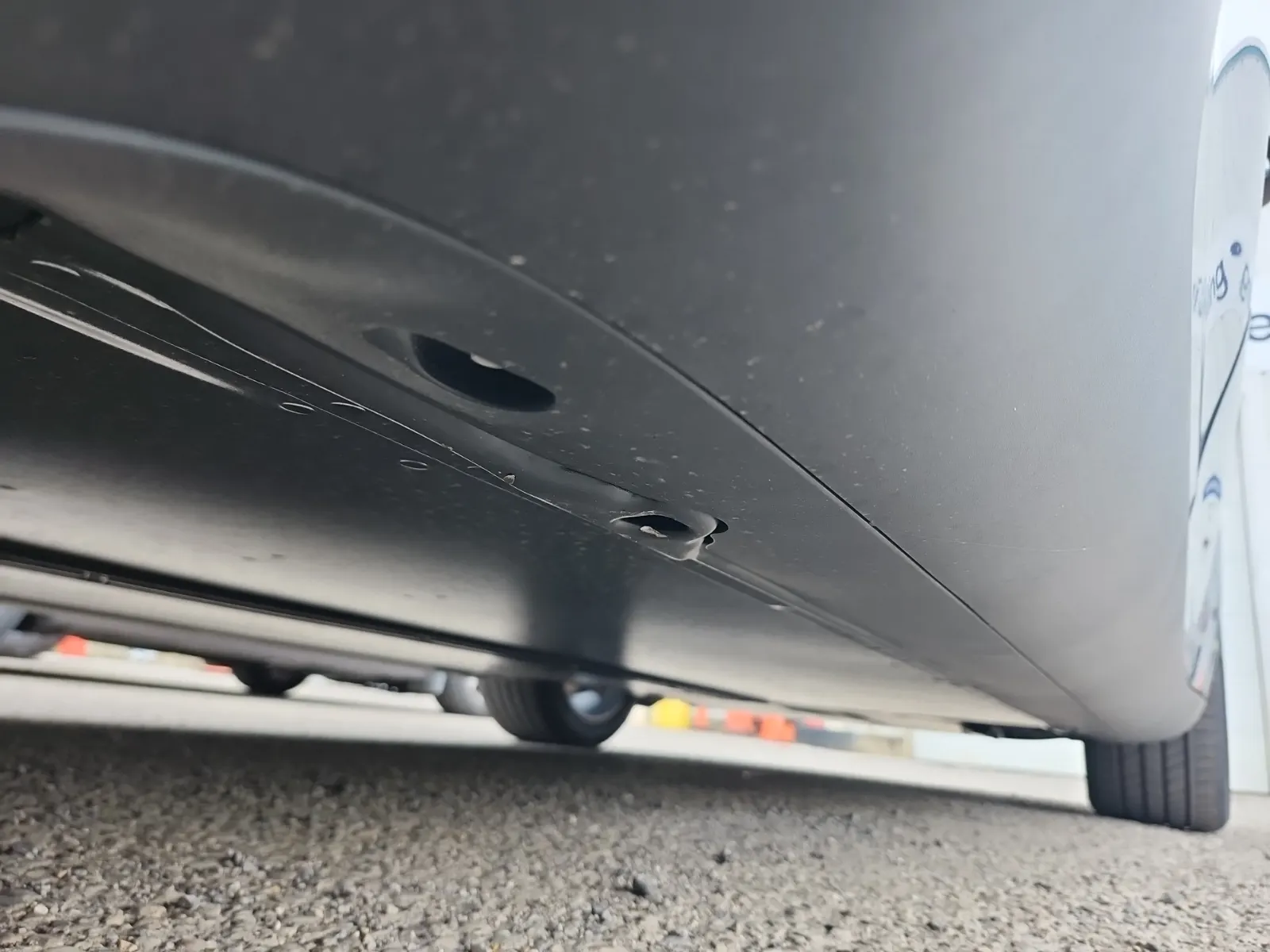 Undercarriage - Passenger Photo