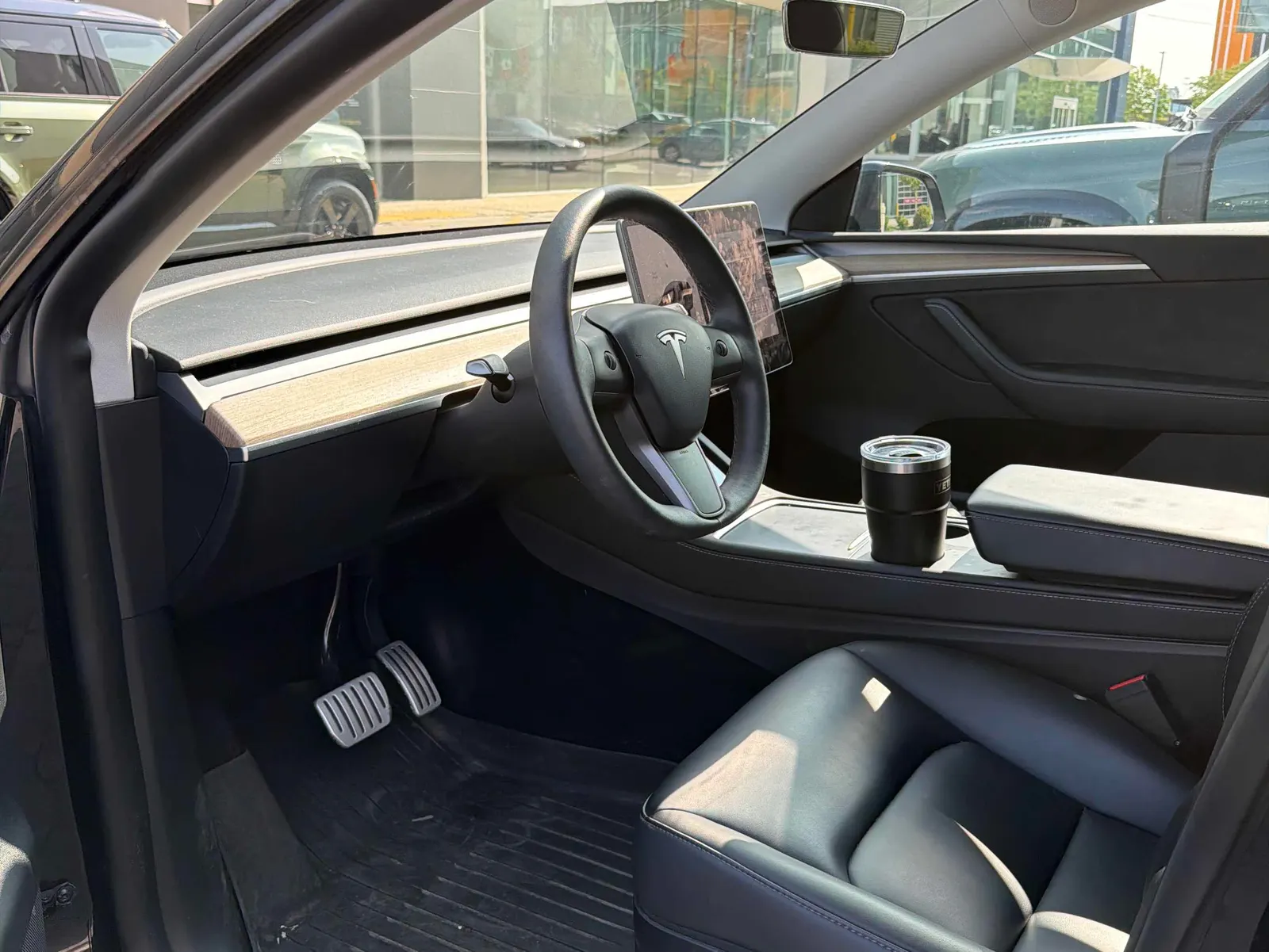 Interior driver side
