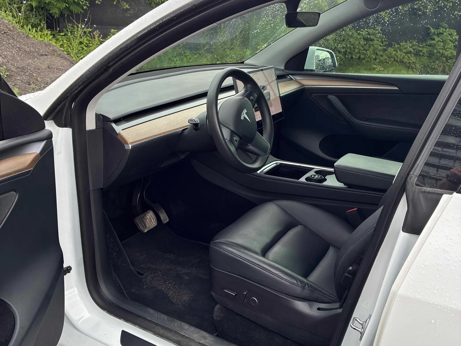 Interior driver side