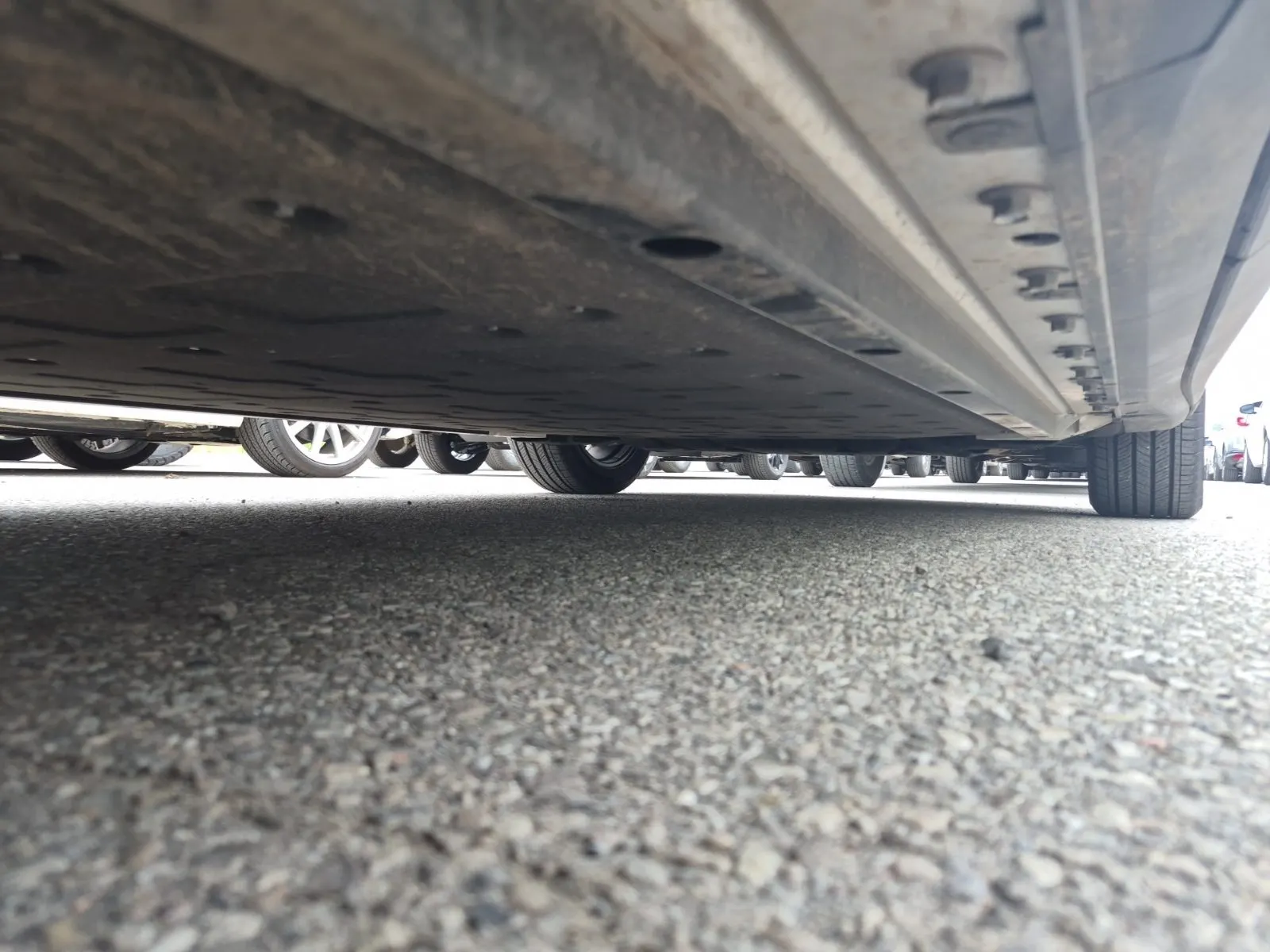 Undercarriage - Passenger Photo