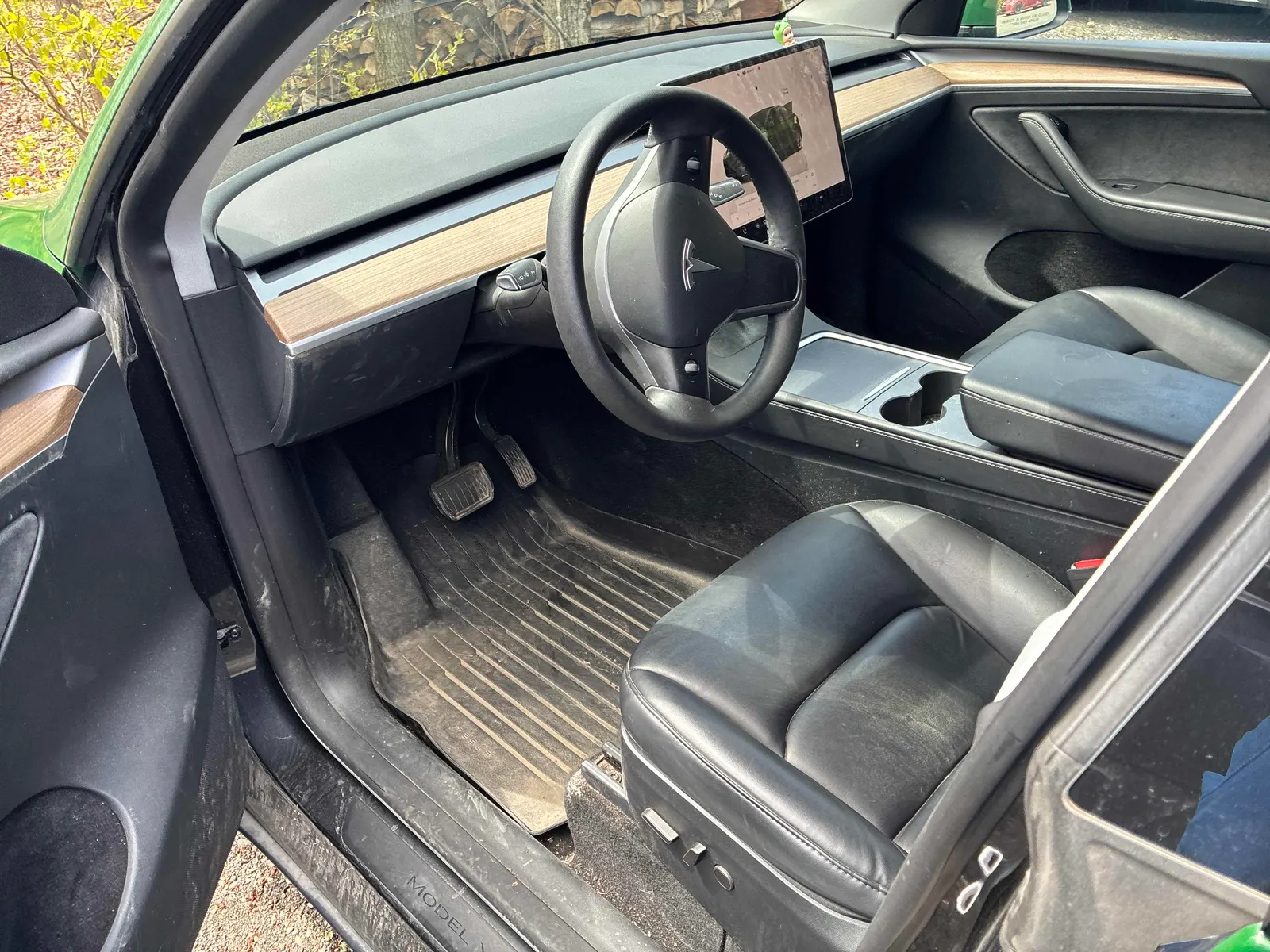 Interior driver side