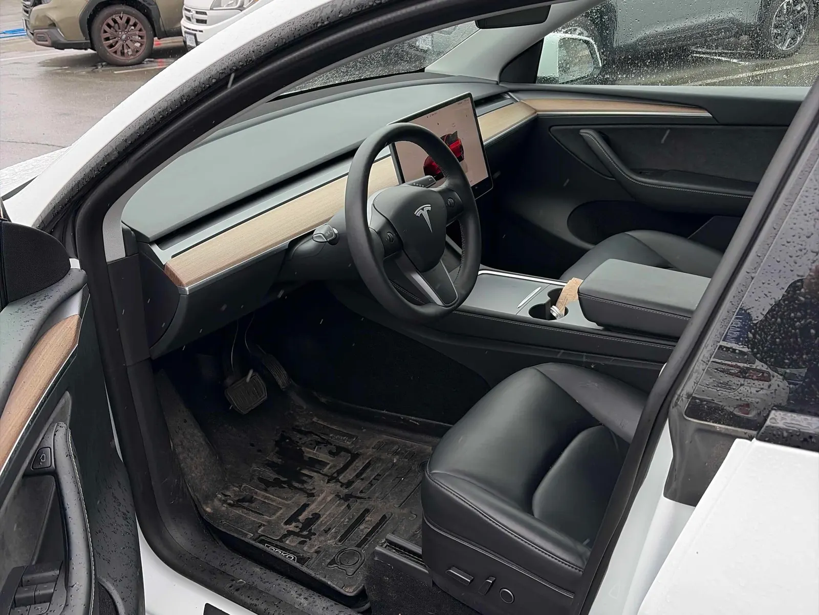 Interior driver side