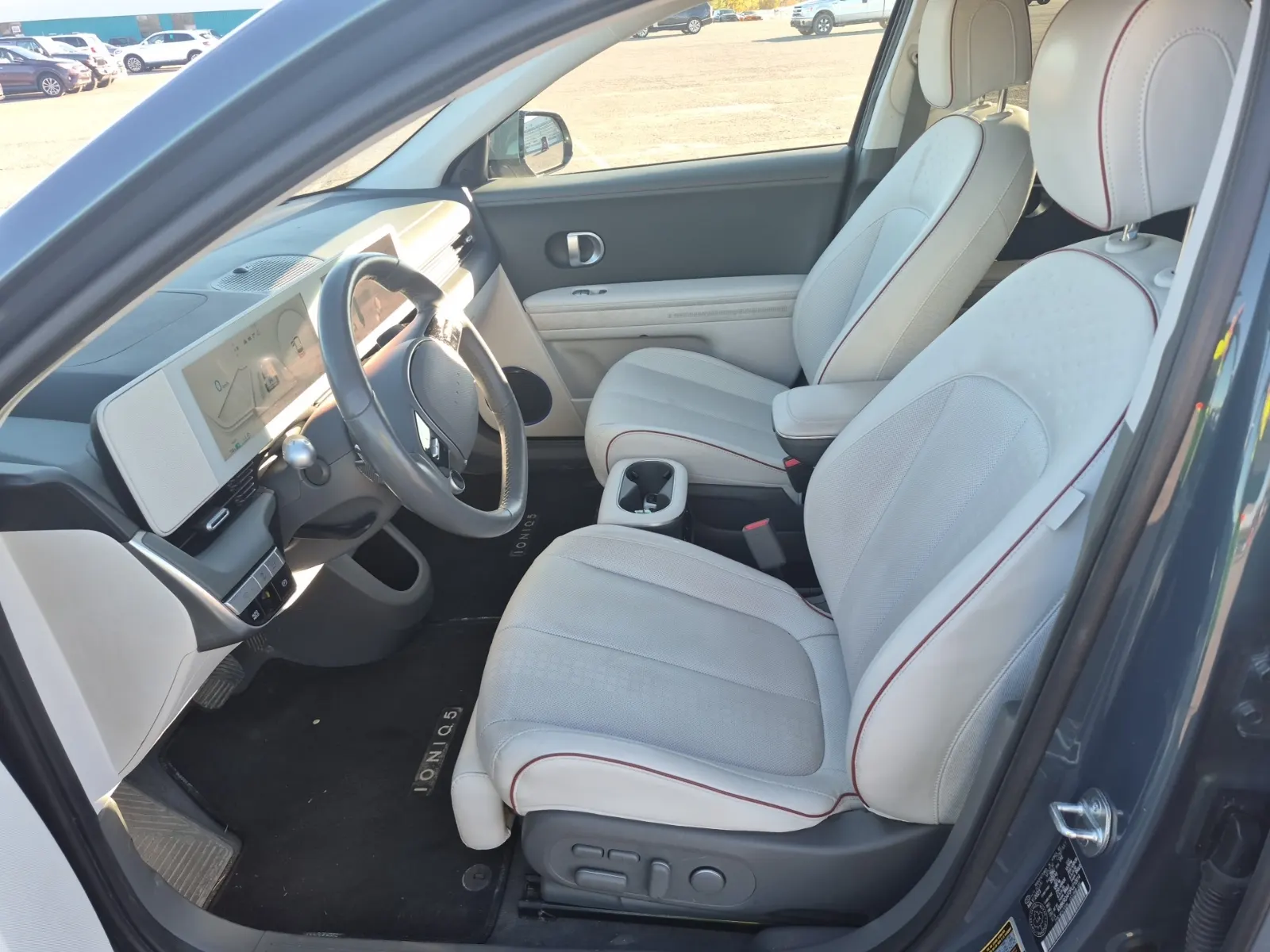 Front Interior Photo