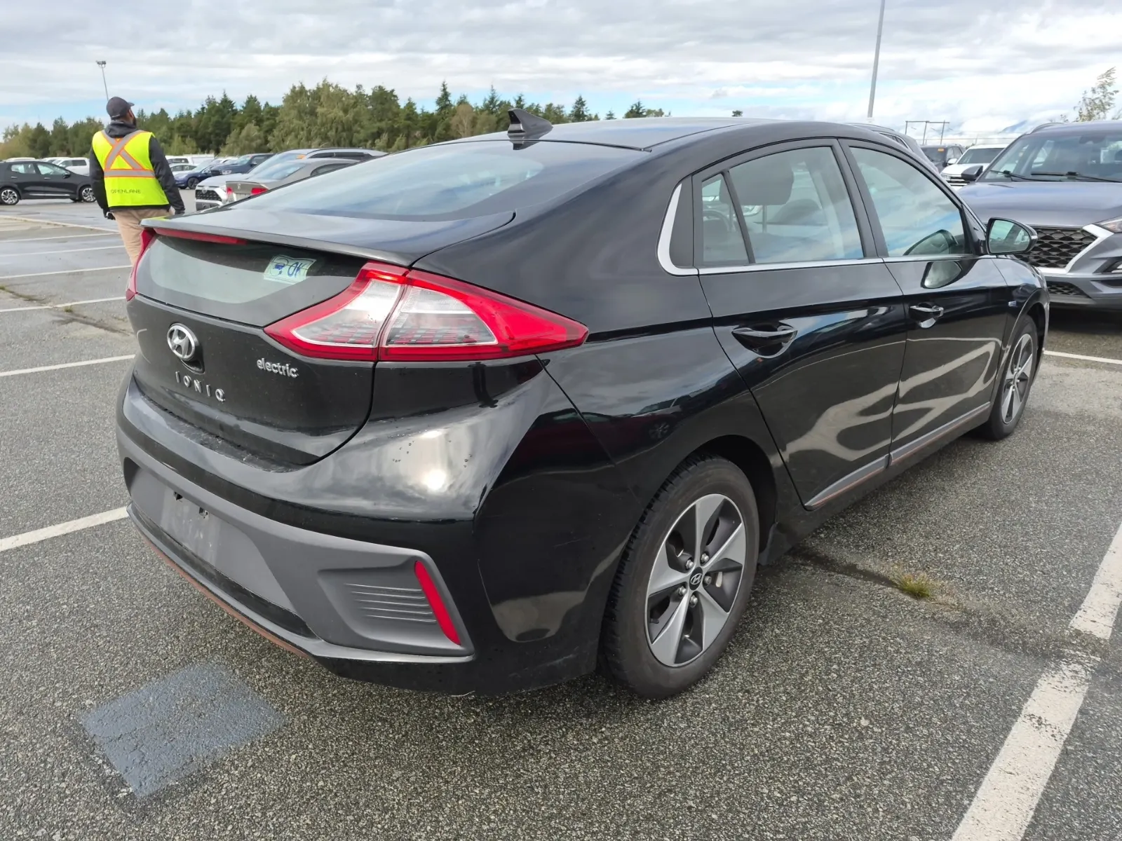Passenger Rear 3/4 Photo