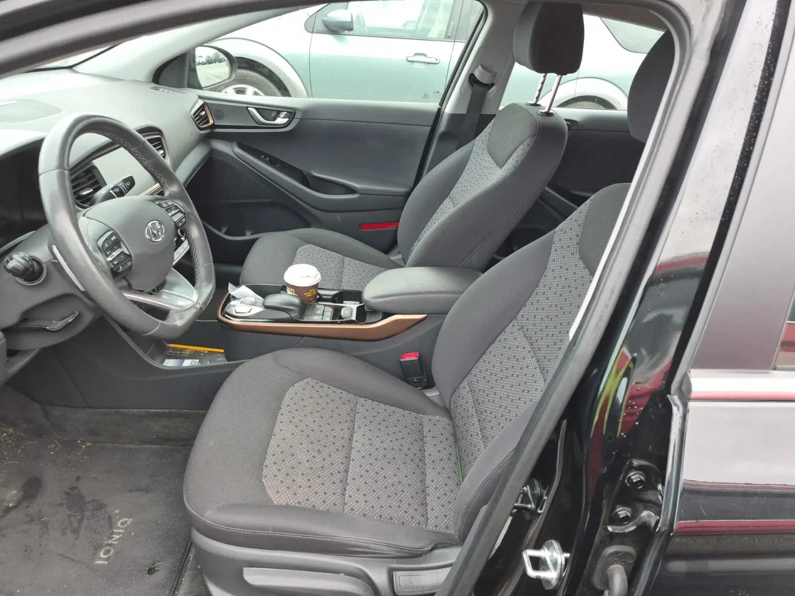 Front Interior Photo