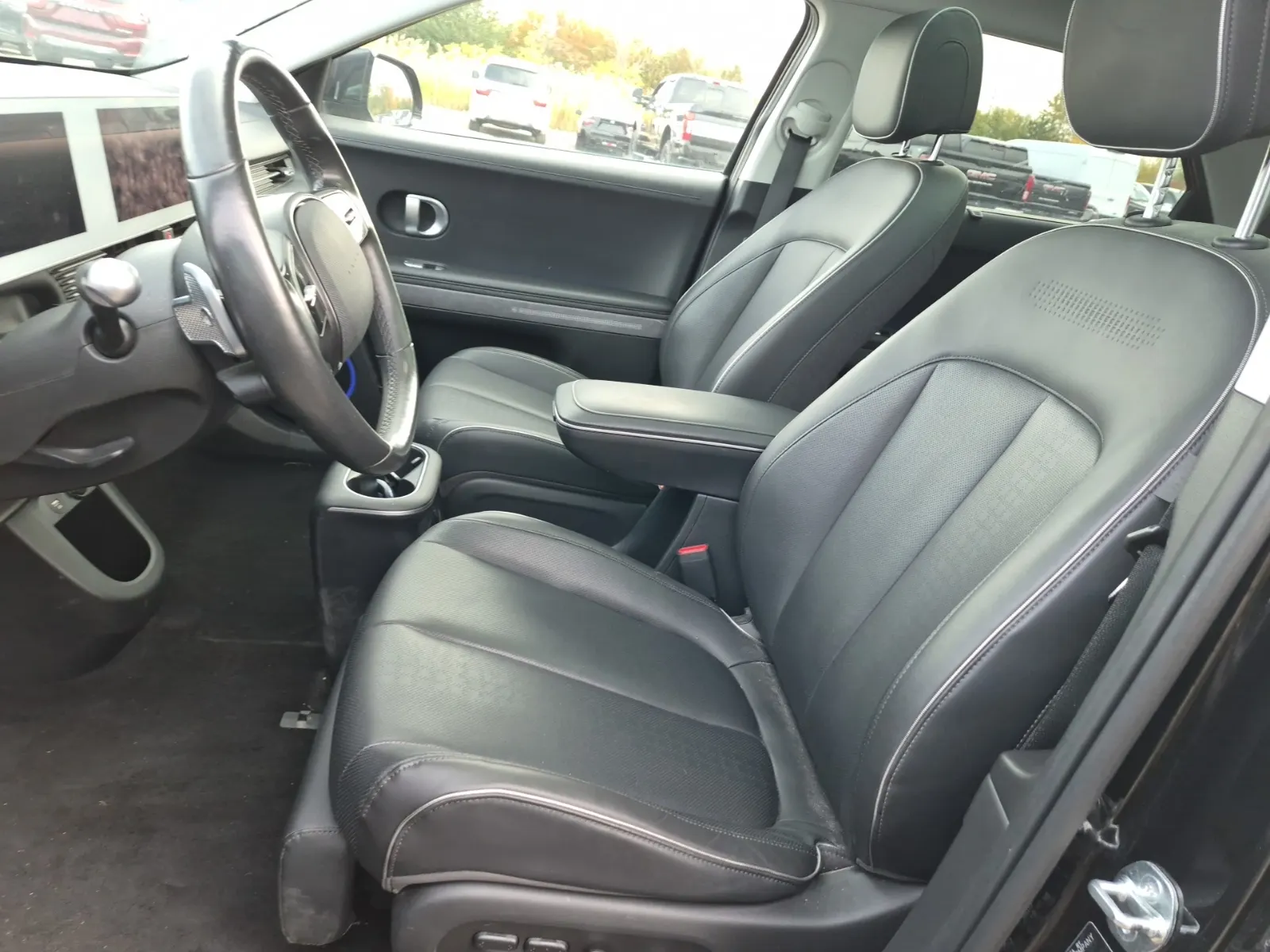 Front Interior Photo