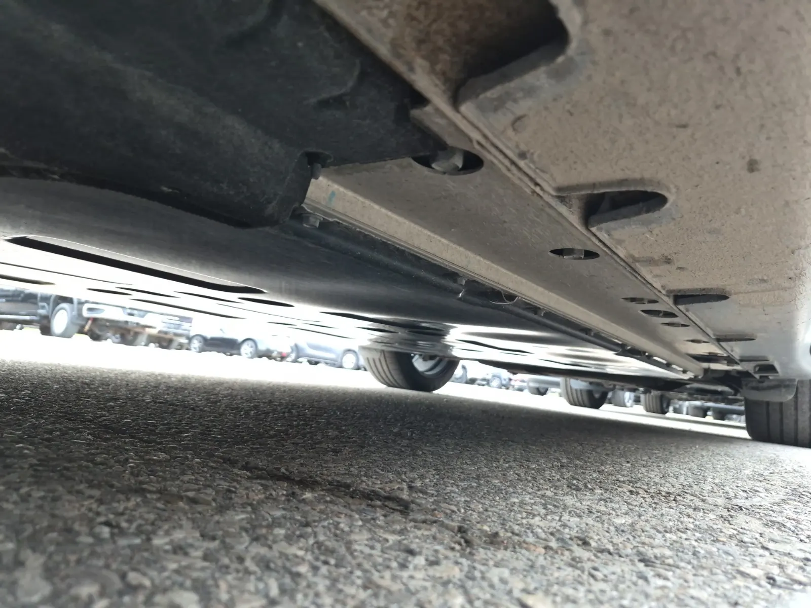 Undercarriage - Driver Photo