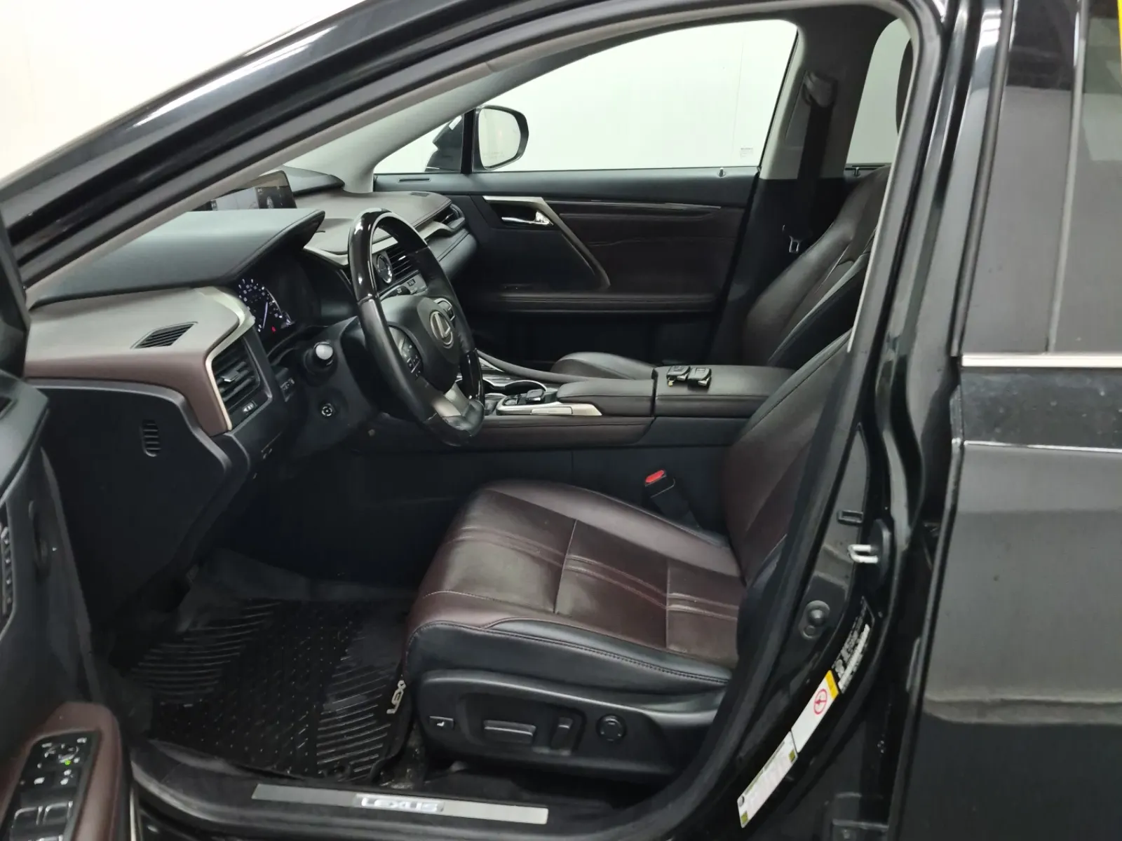 Front Interior Photo