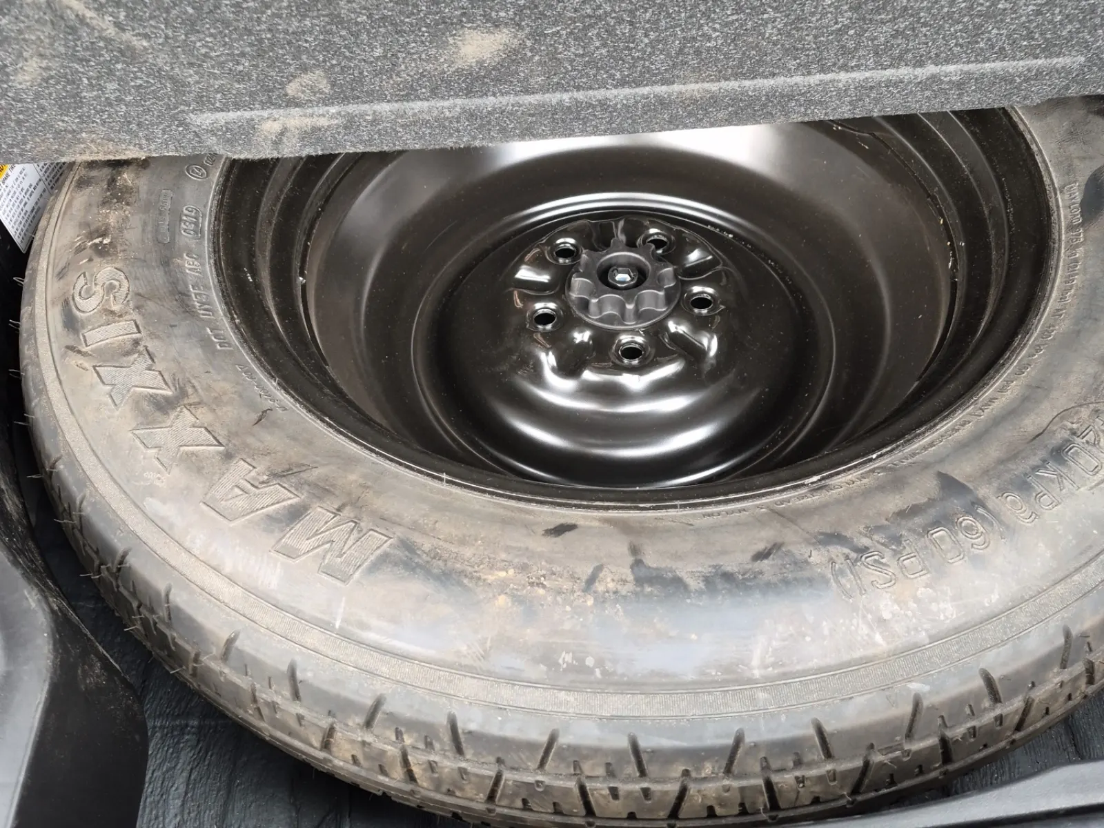 Spare Tire & Wheel Photo