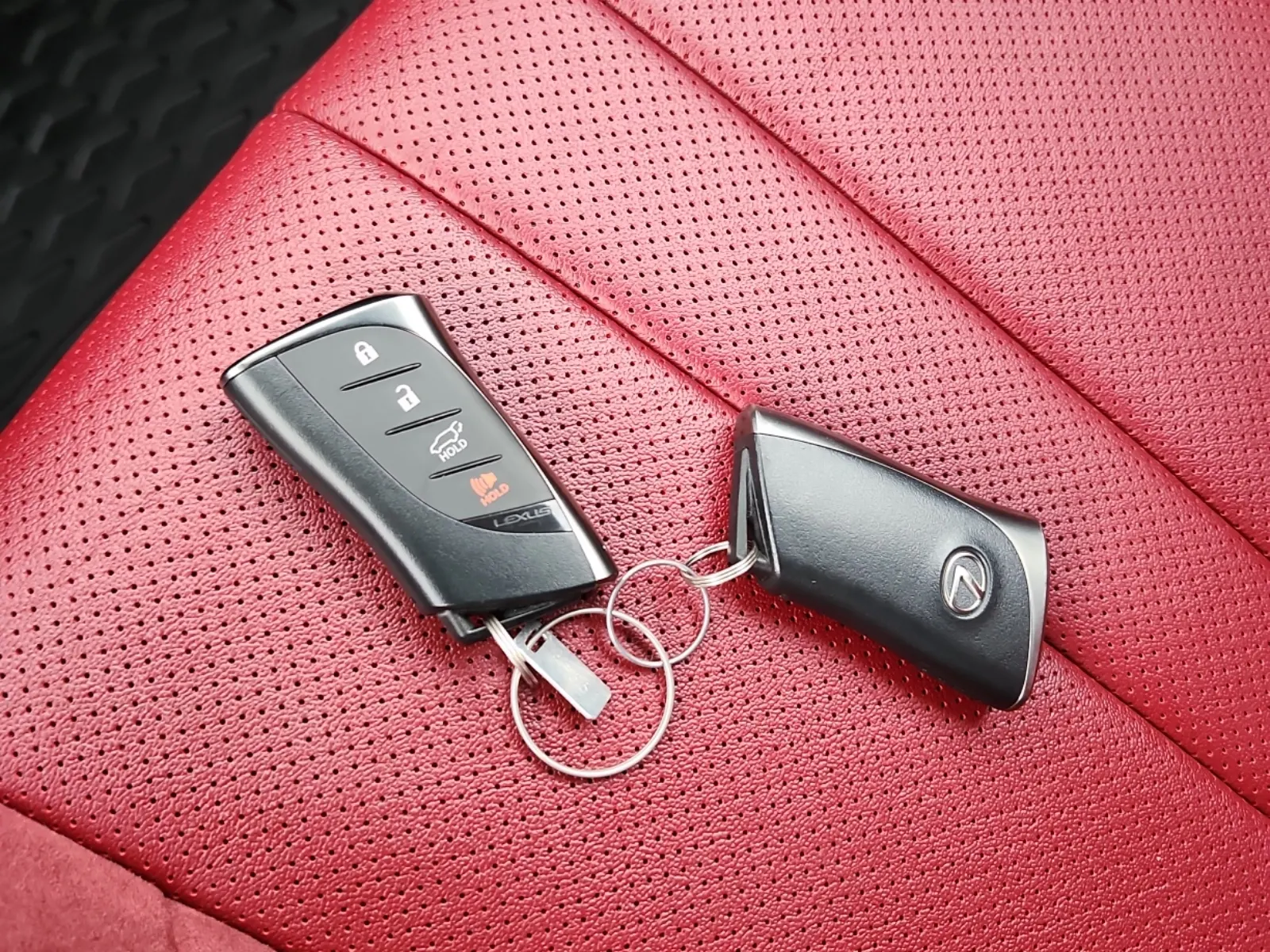 Keys/Fobs/Manual Photo