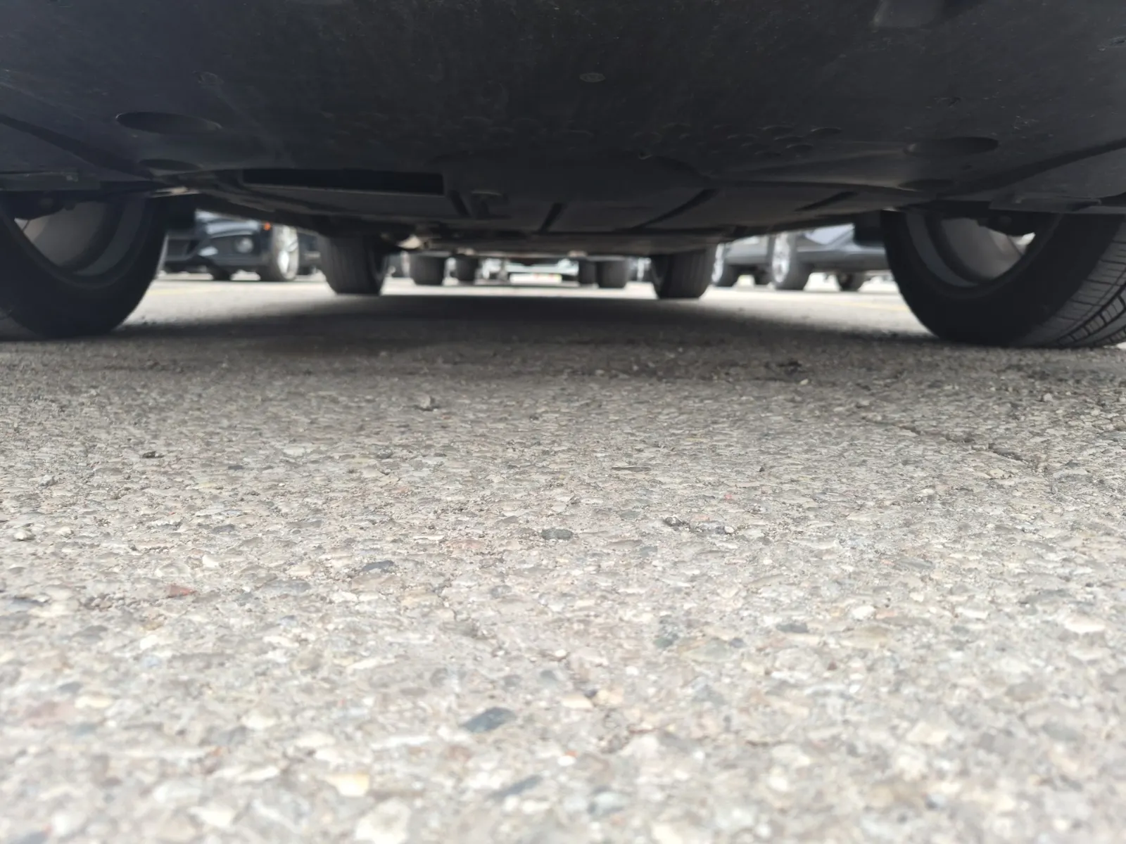 Undercarriage - Front Photo