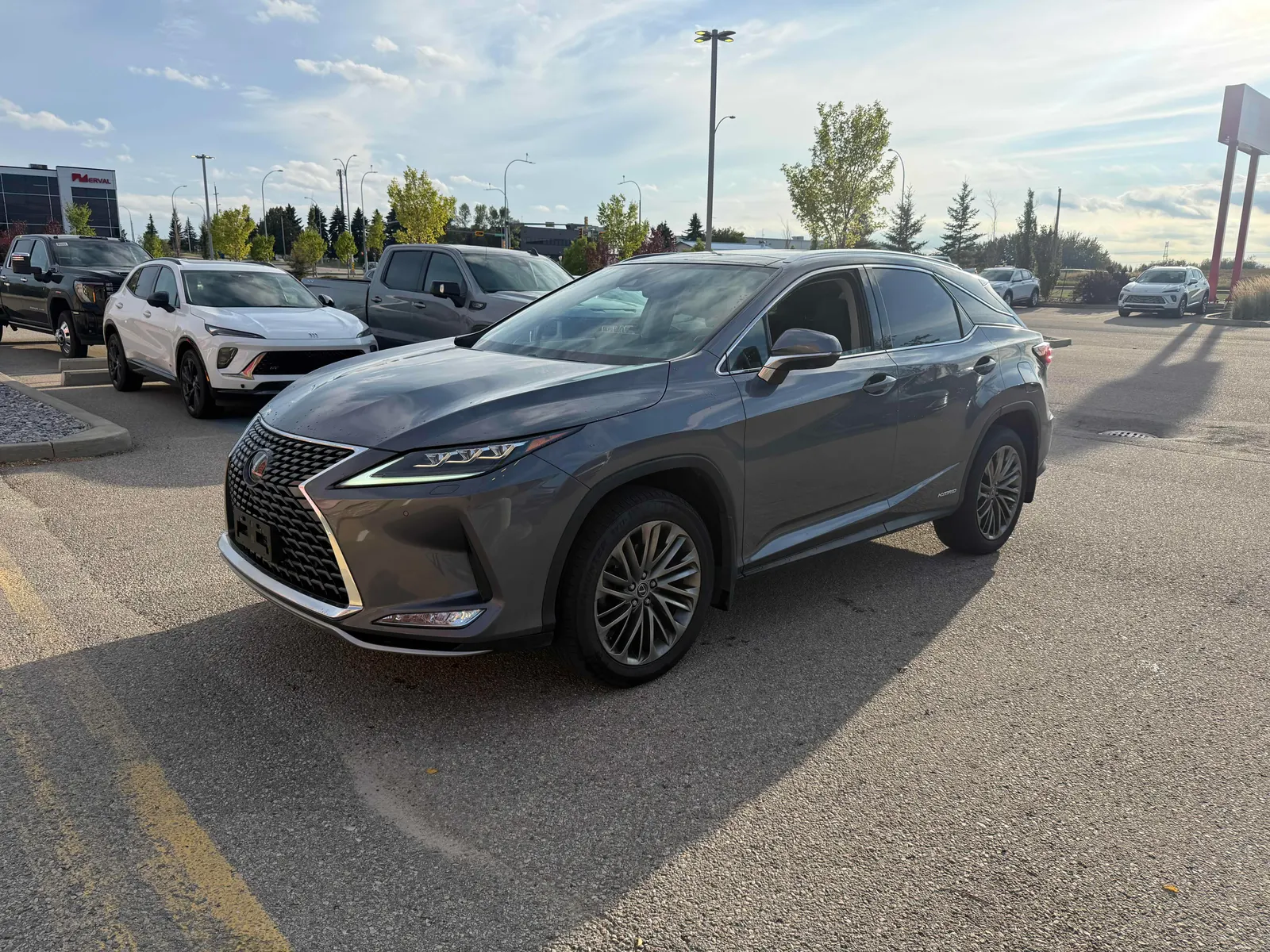 3/4 Front (Main image)