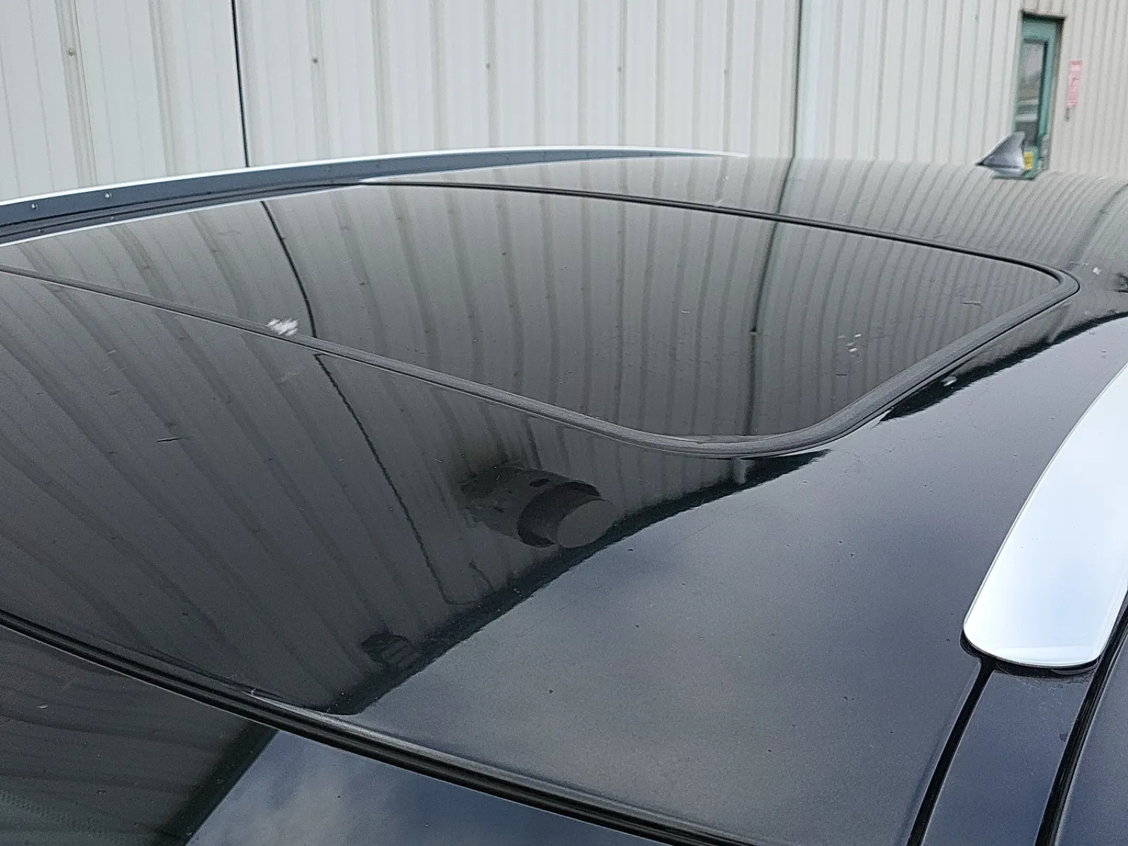 Exterior Roof Photo