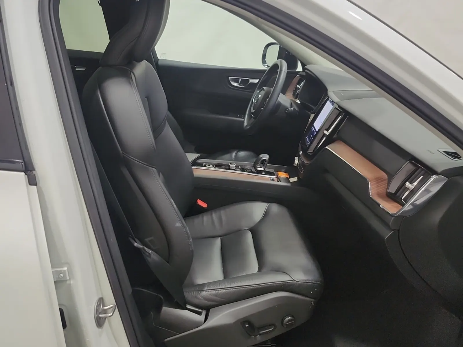Right Side Interior Photo