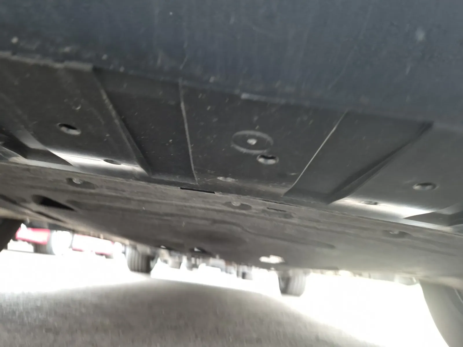 Undercarriage - Front Photo