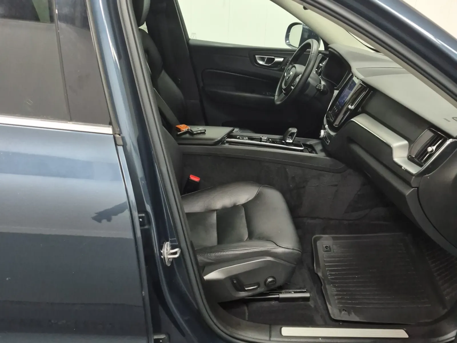 Right Side Interior Photo