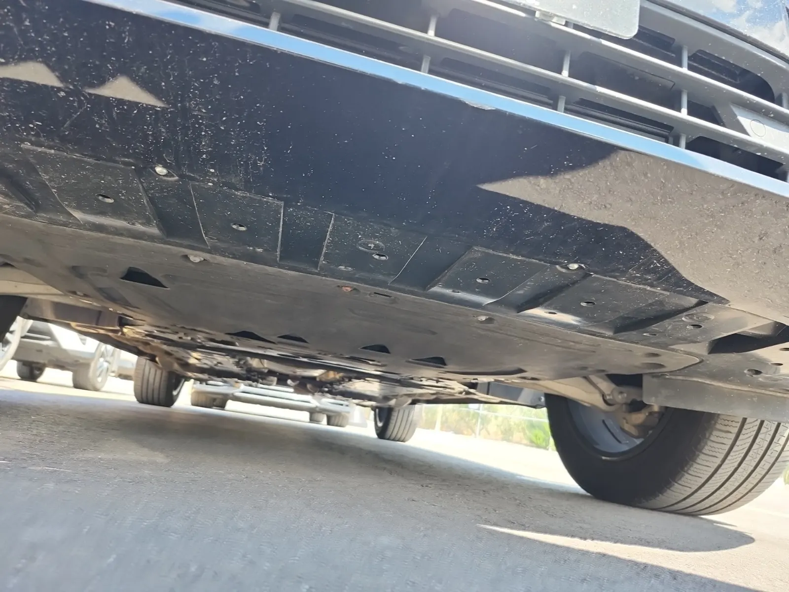 Undercarriage - Front Photo