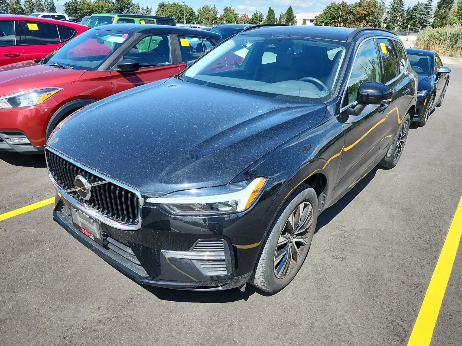 Front driver 3/4 photo