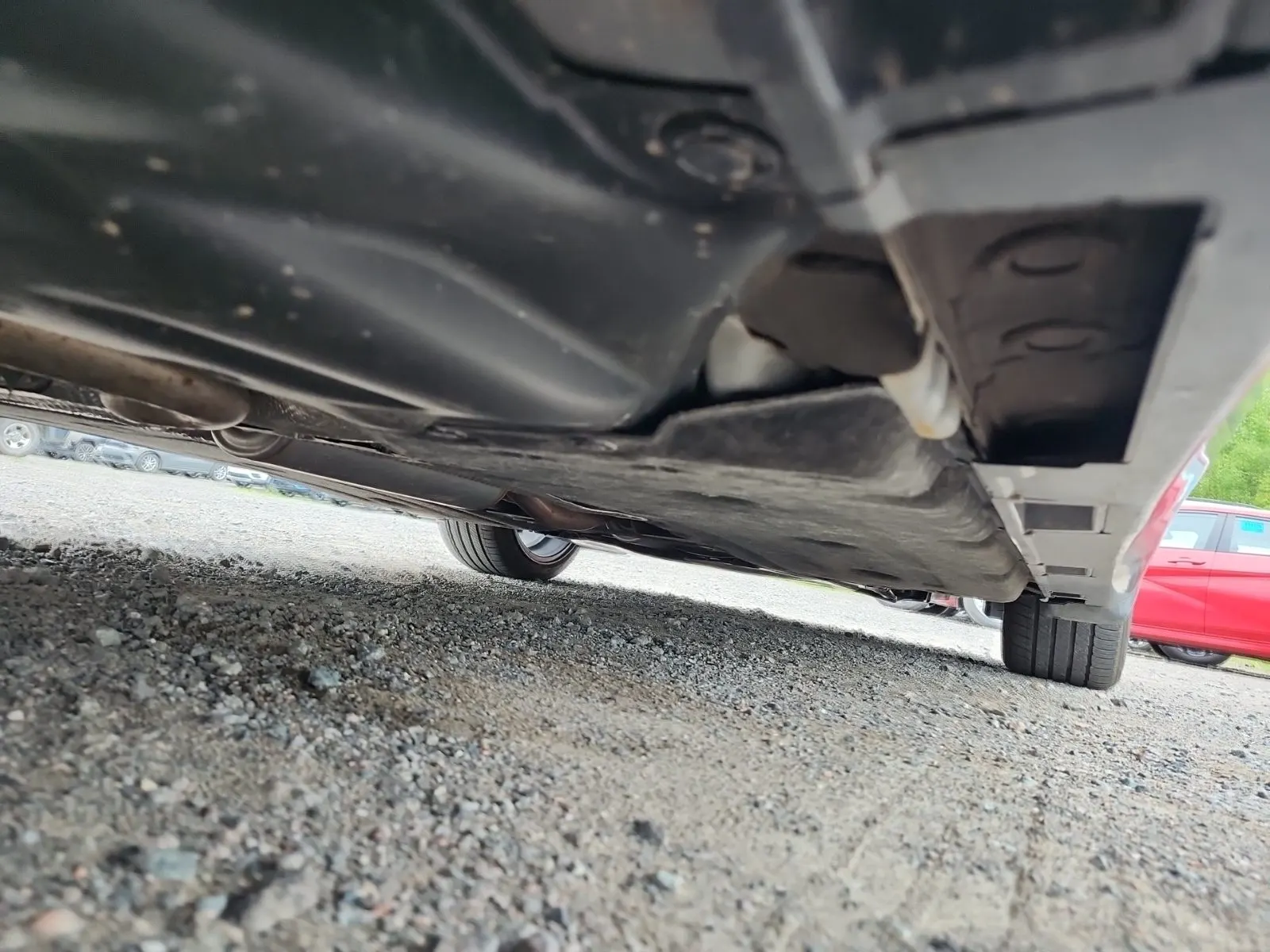 Undercarriage - Passenger Photo