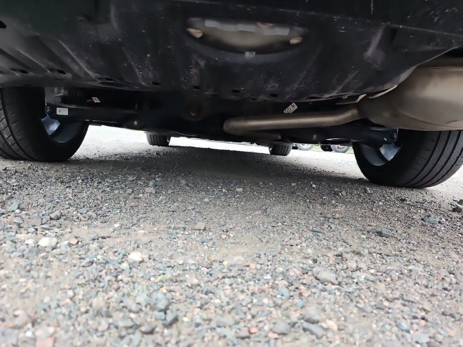 Undercarriage - Rear Photo