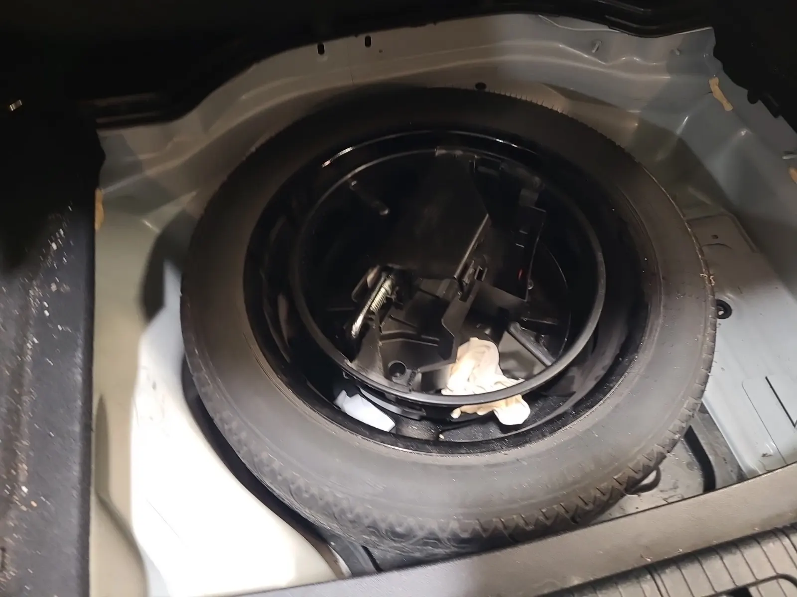 Spare Tire & Wheel Photo