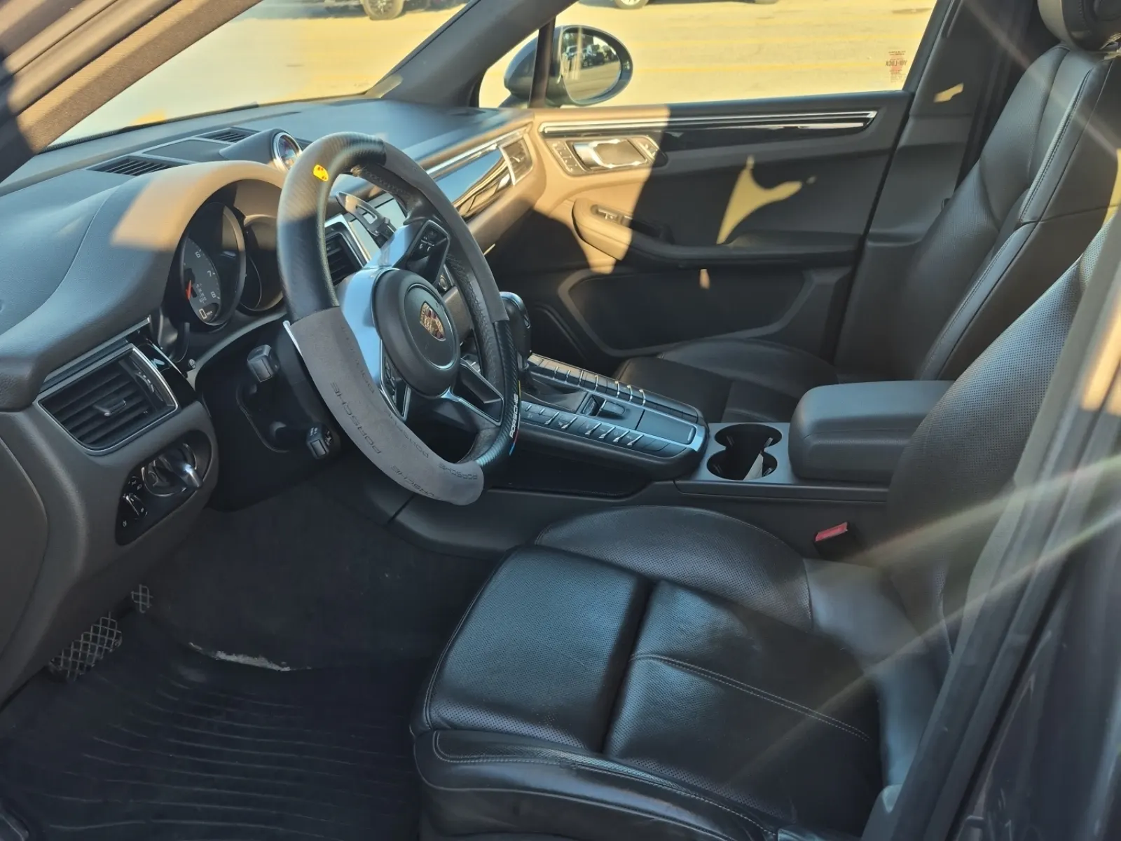 Front Interior Photo