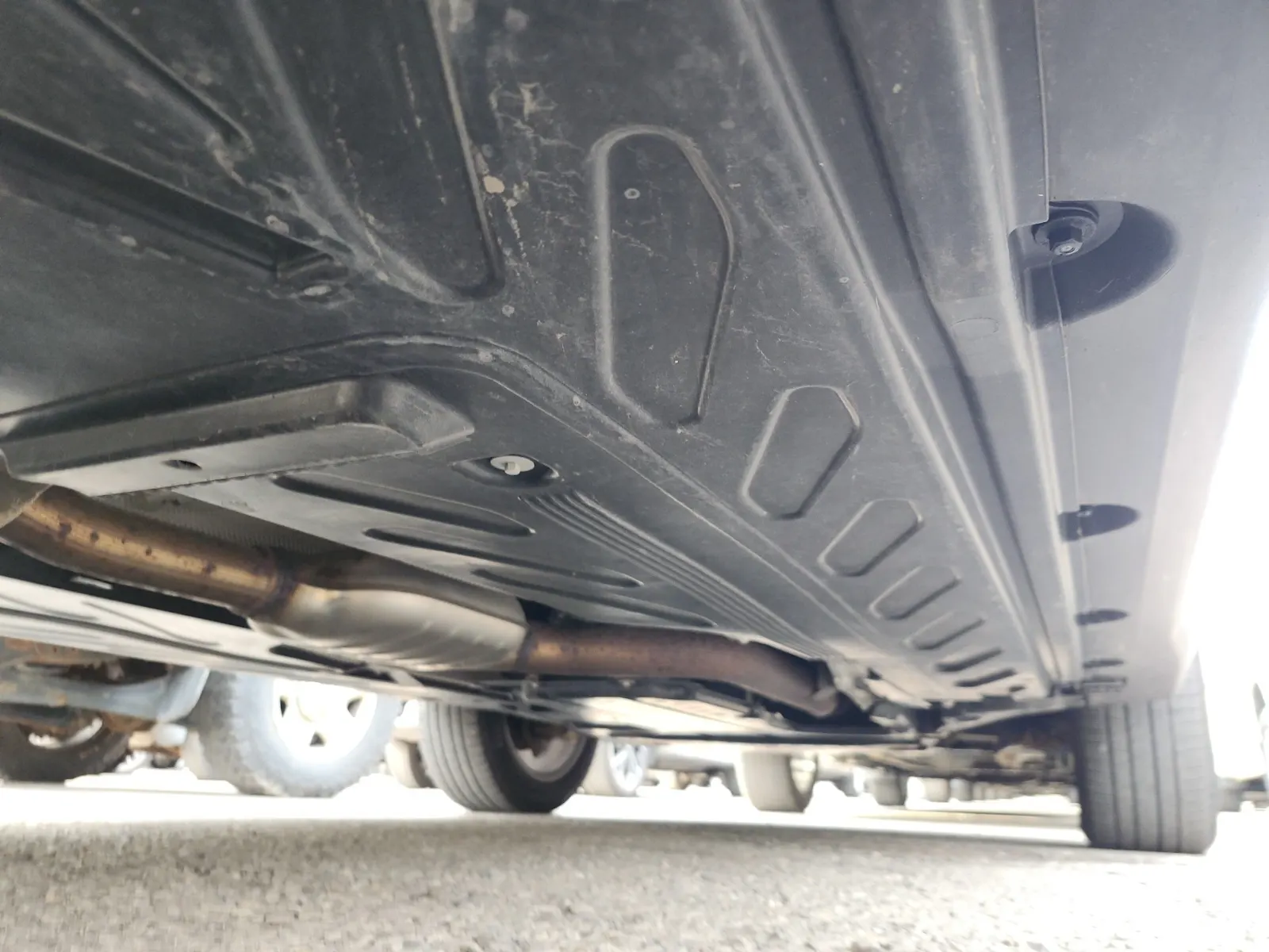 Undercarriage - Passenger Photo