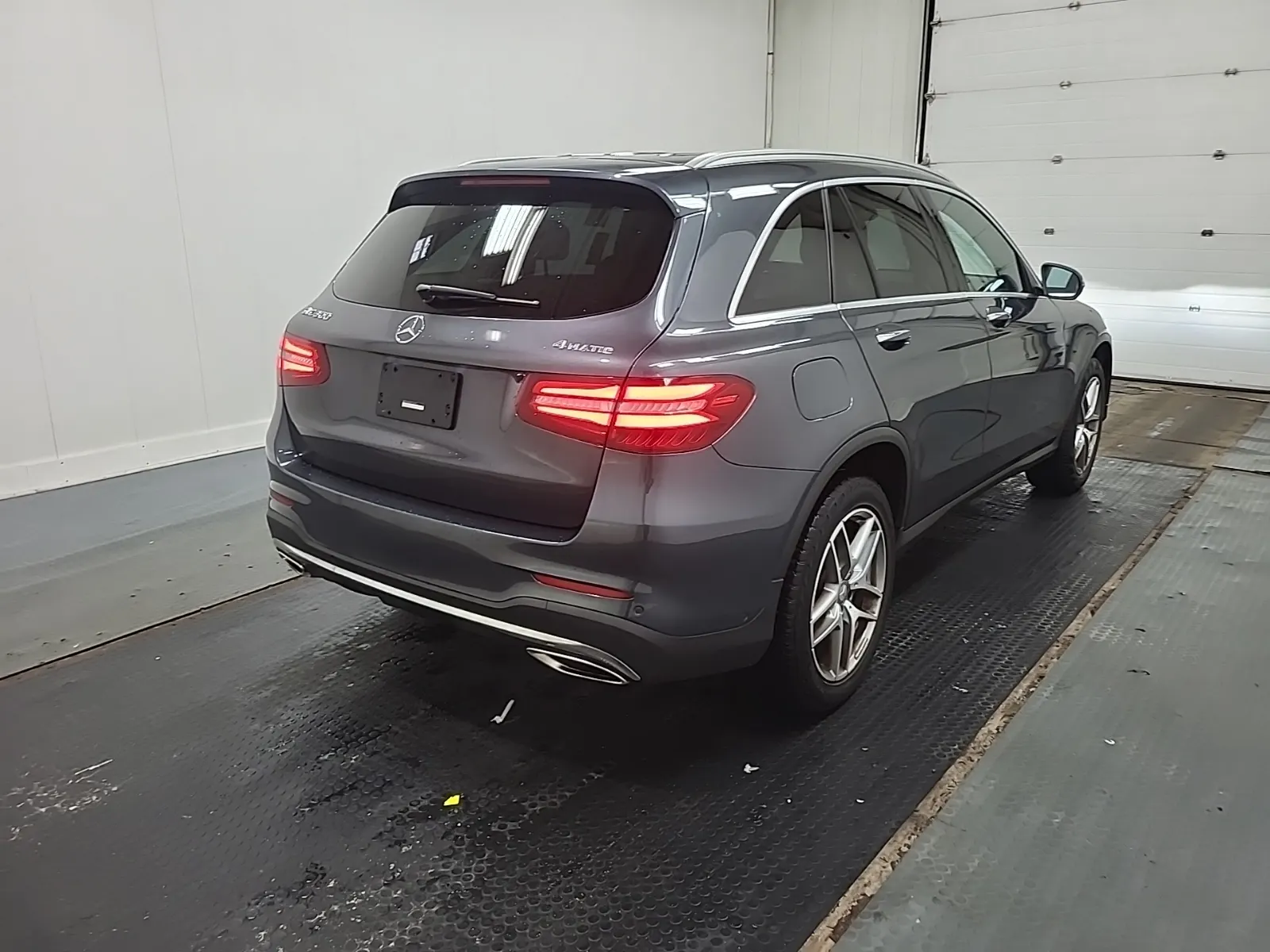 Passenger Rear 3/4 Photo