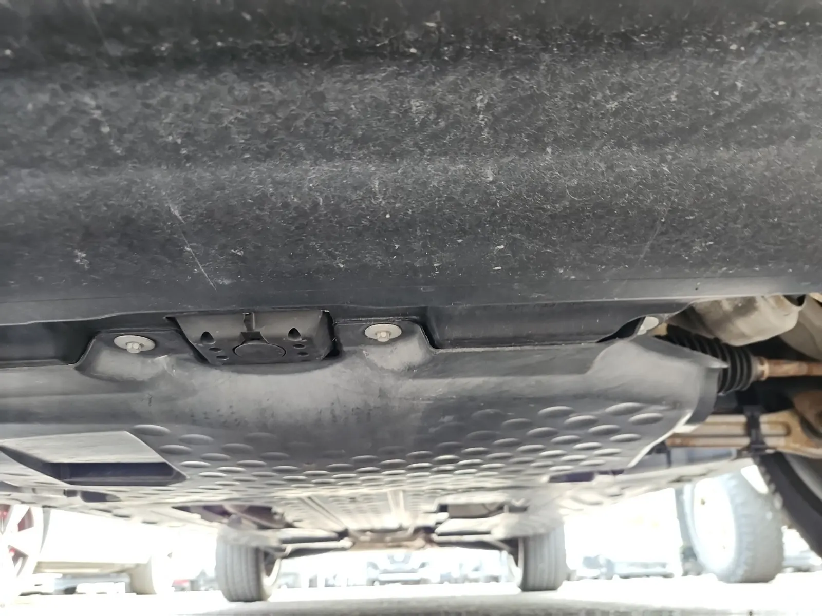 Undercarriage - Front Photo