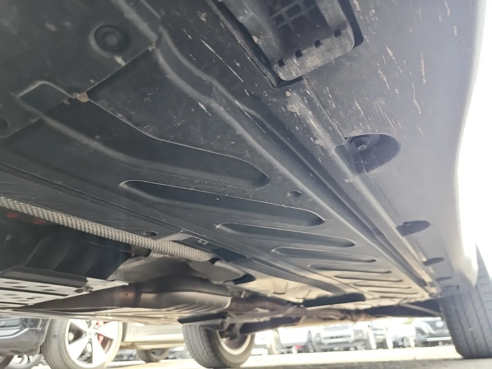 Undercarriage - Driver Photo