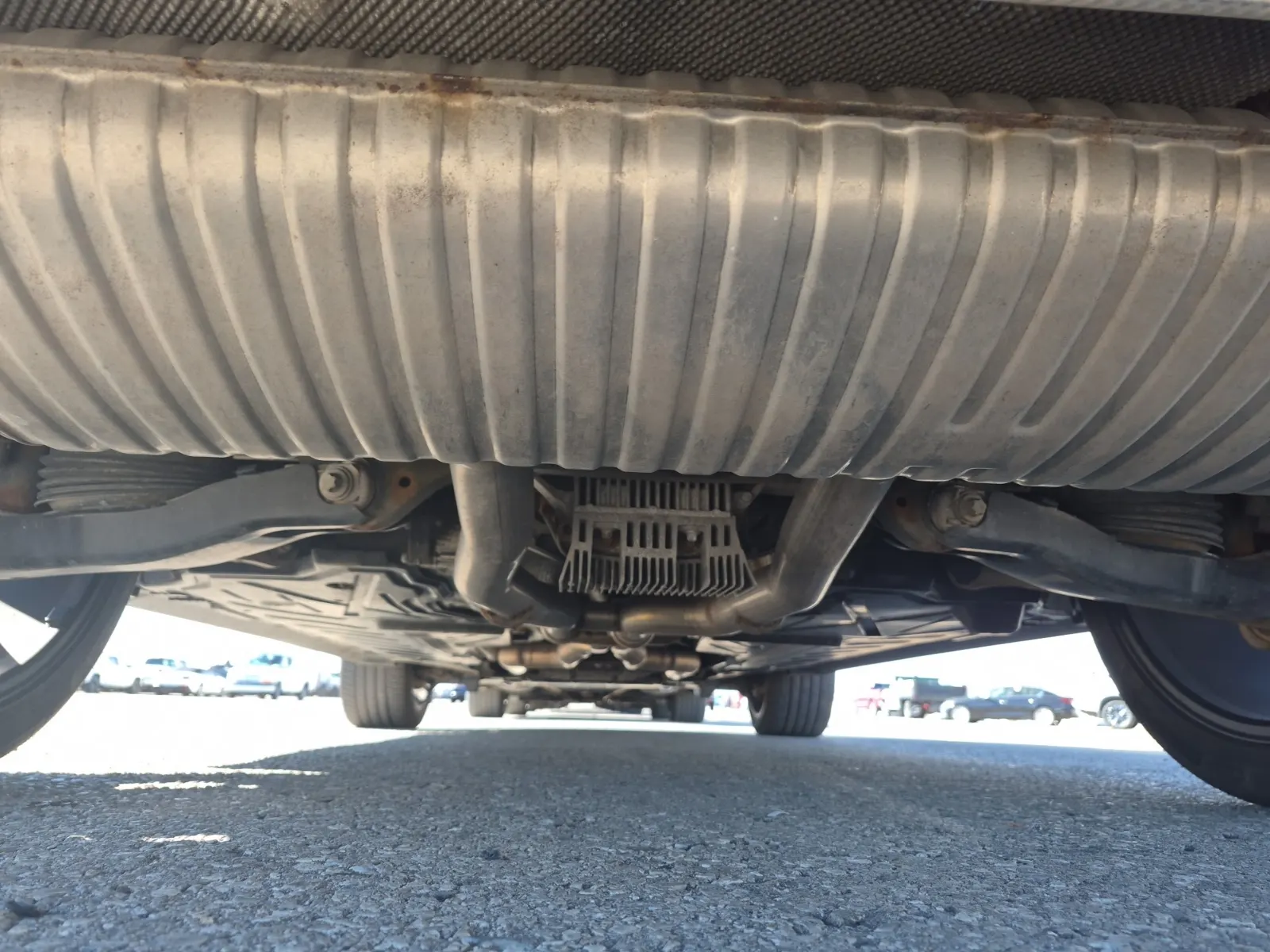Undercarriage - Rear Photo