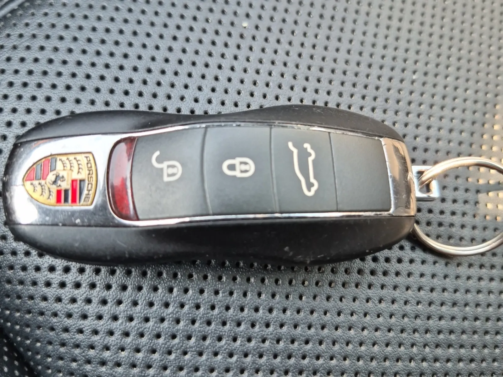 Keys/Fobs/Manual Photo