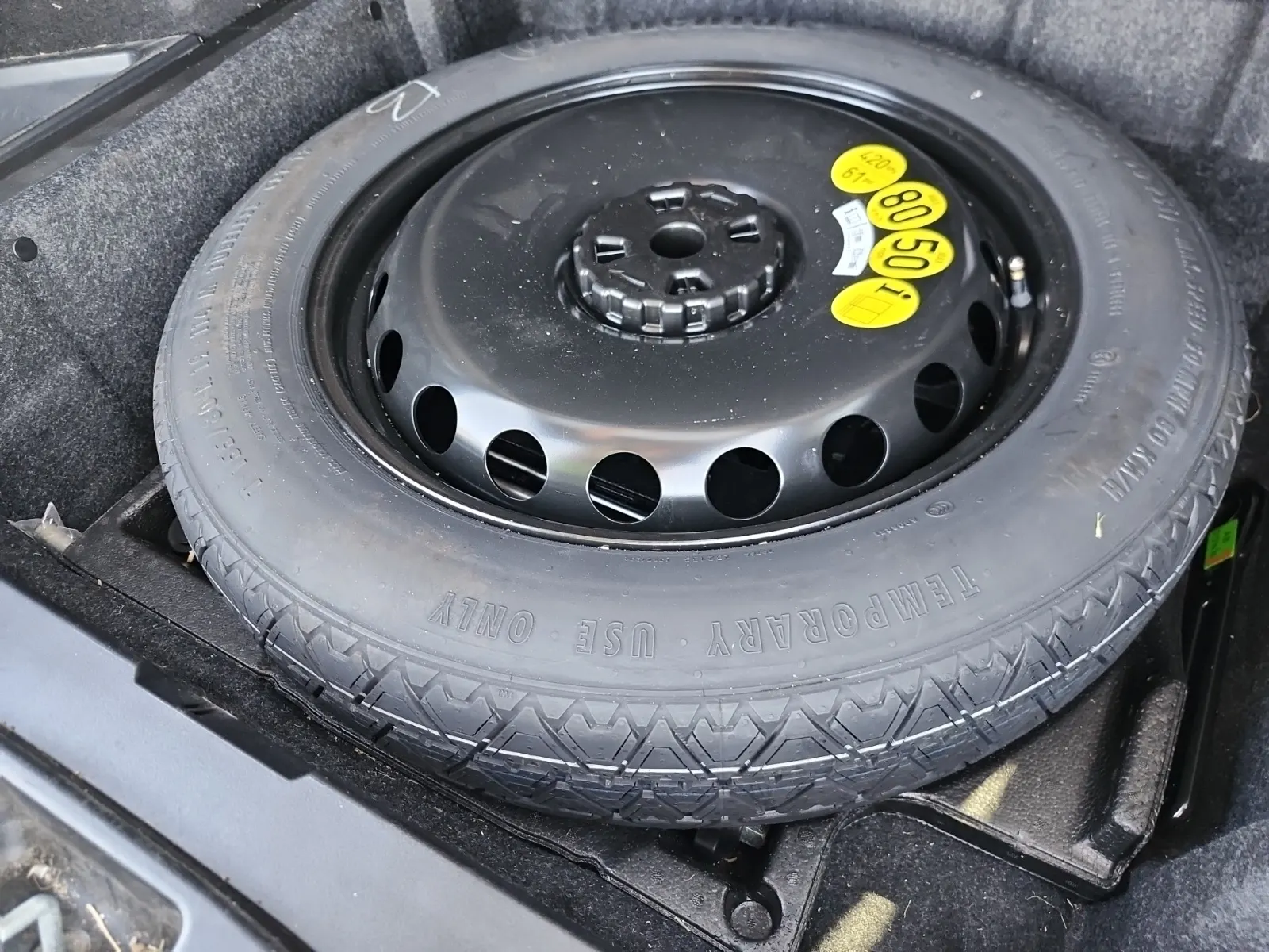 Spare Tire & Wheel Photo