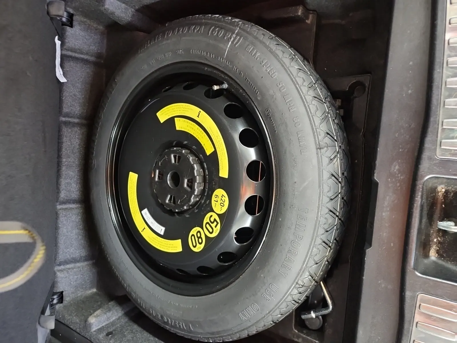 Spare Tire & Wheel Photo