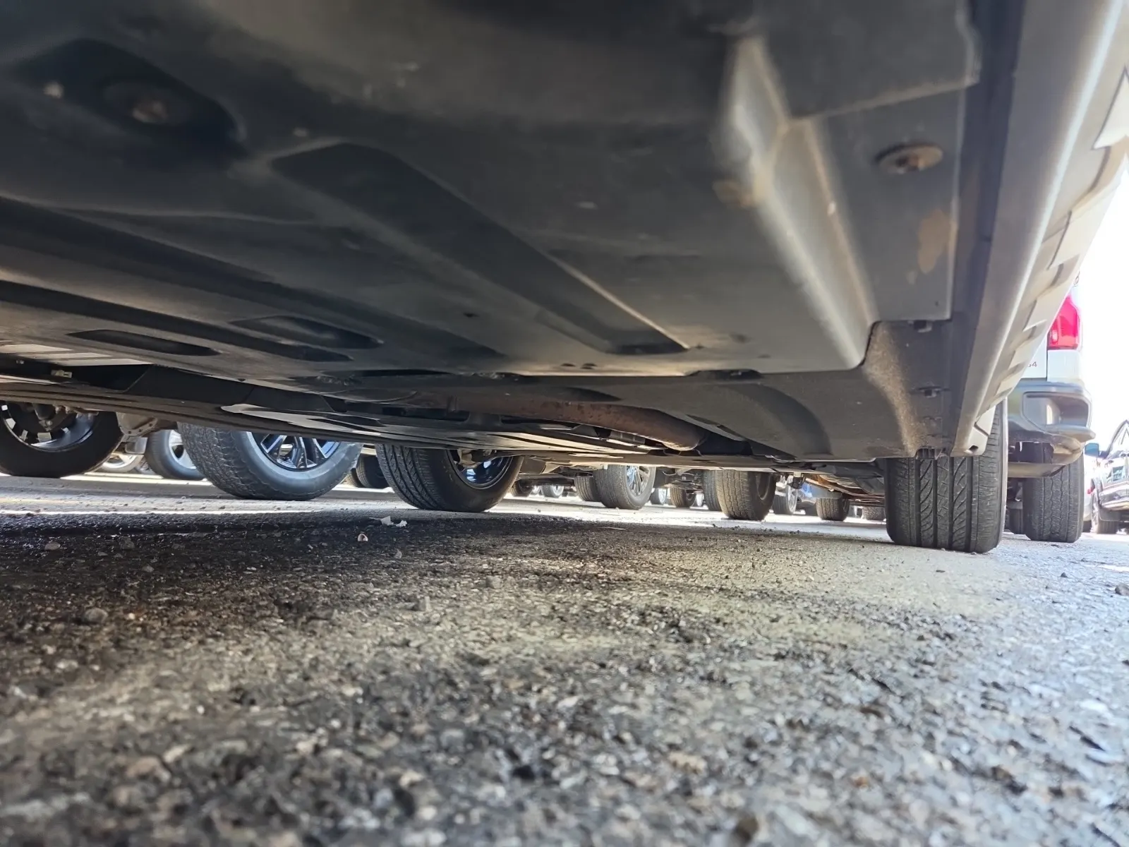 Undercarriage - Passenger Photo