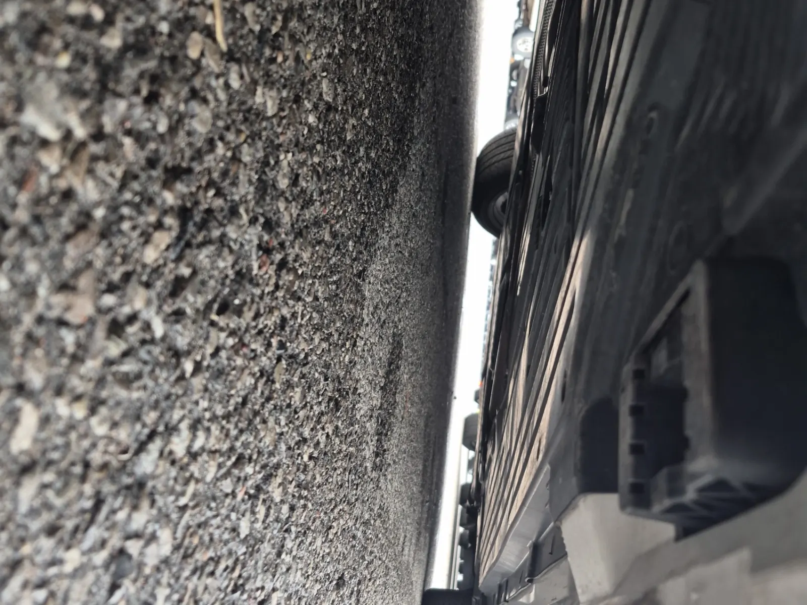 Undercarriage - Passenger Photo