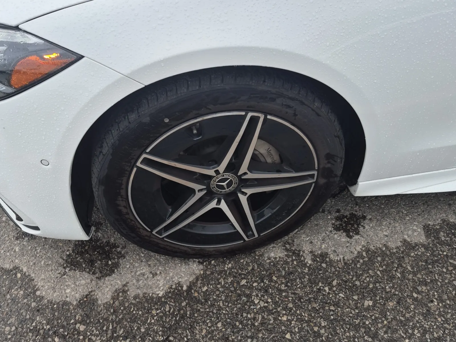 Front driver wheel/tire photo