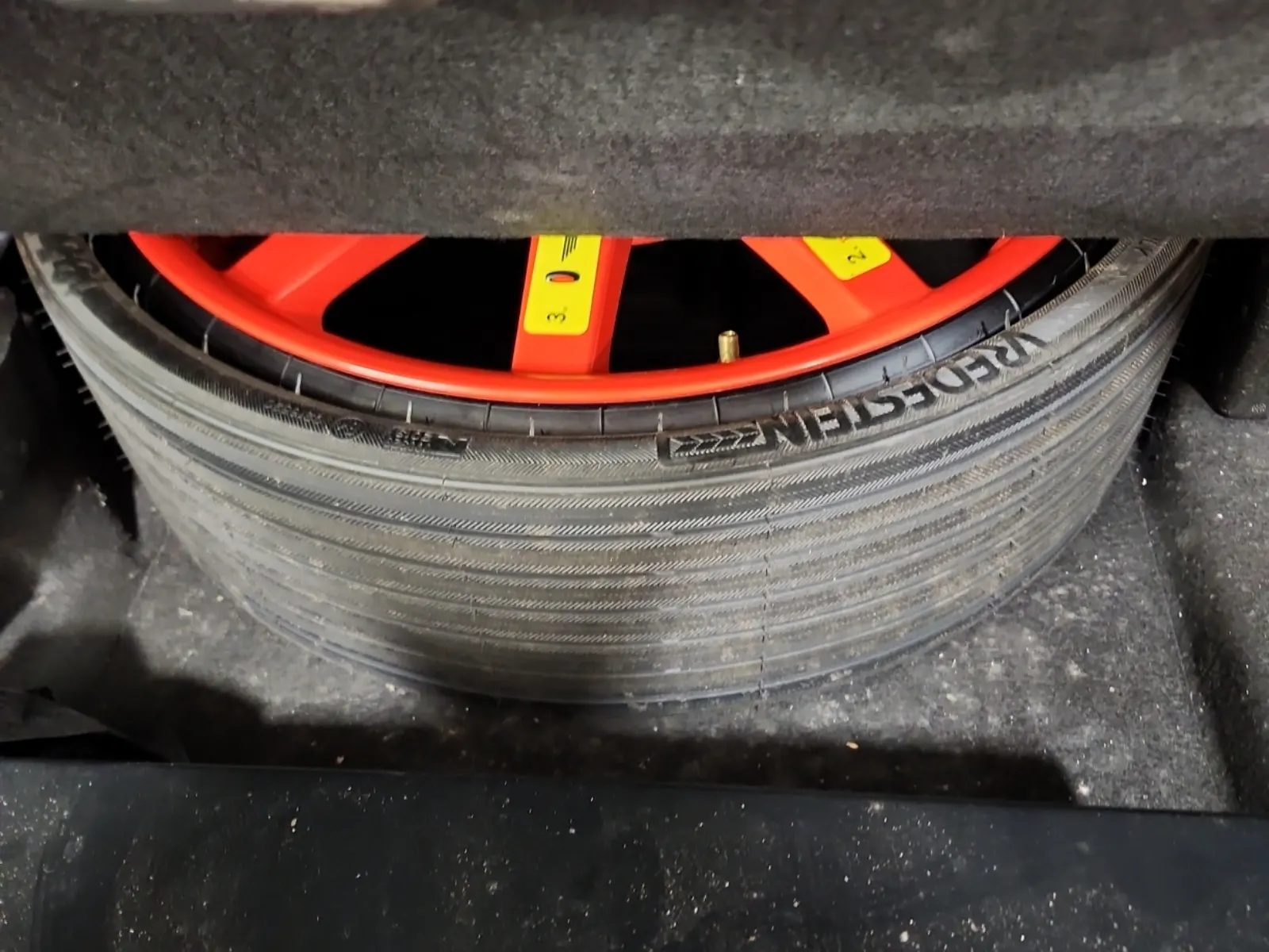 Spare Tire & Wheel Photo