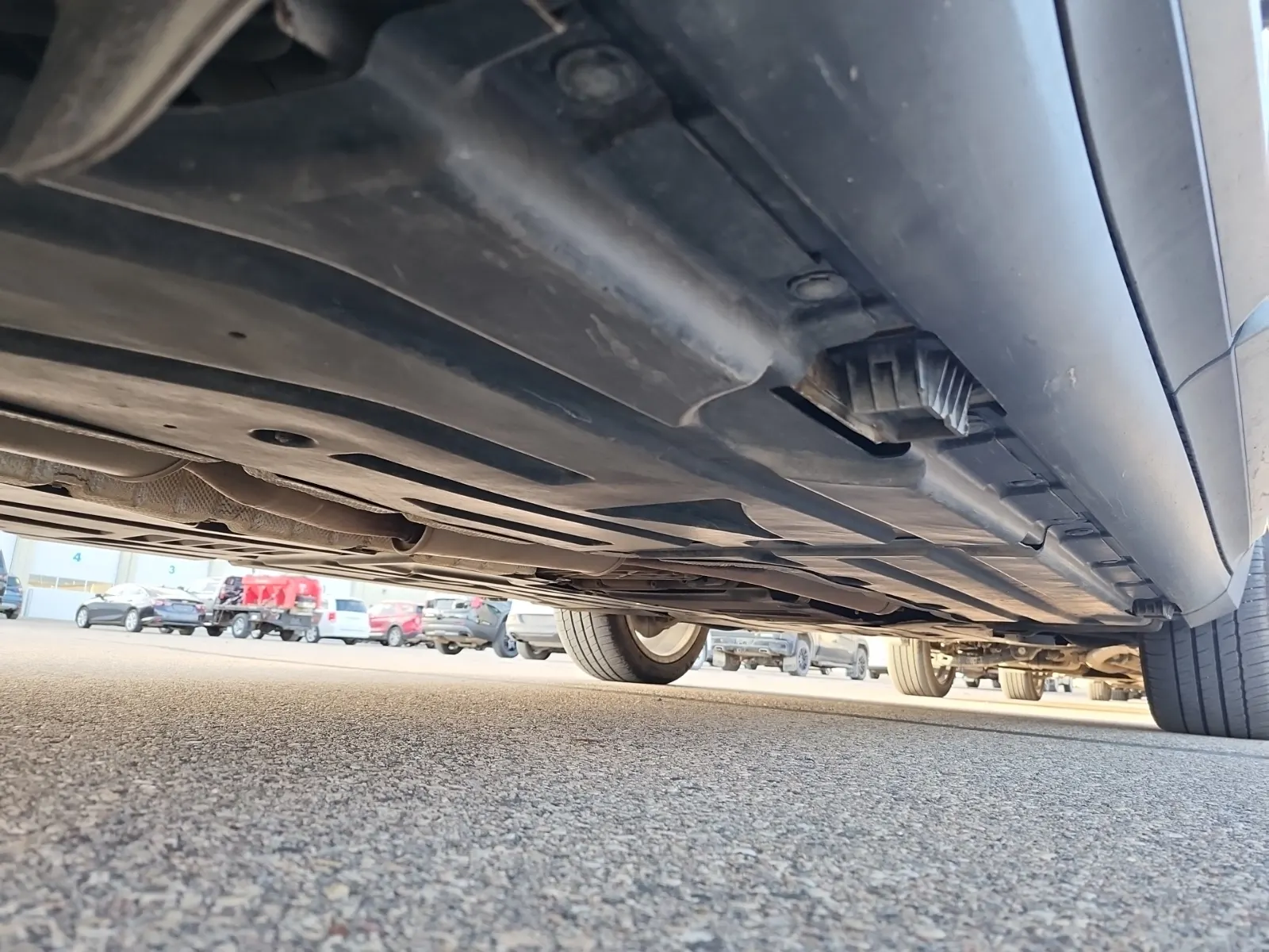 Undercarriage - Passenger Photo
