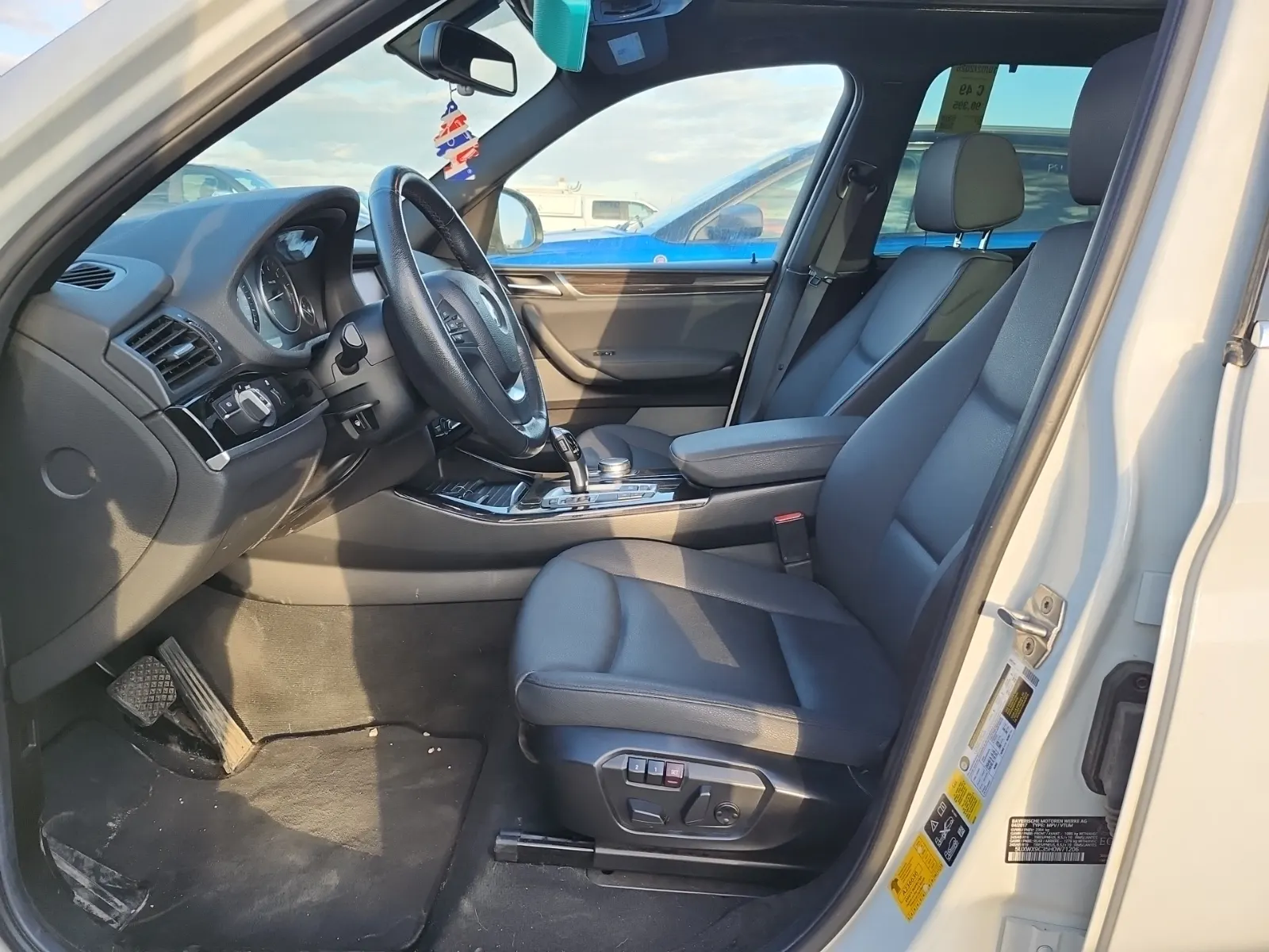 Front Interior Photo